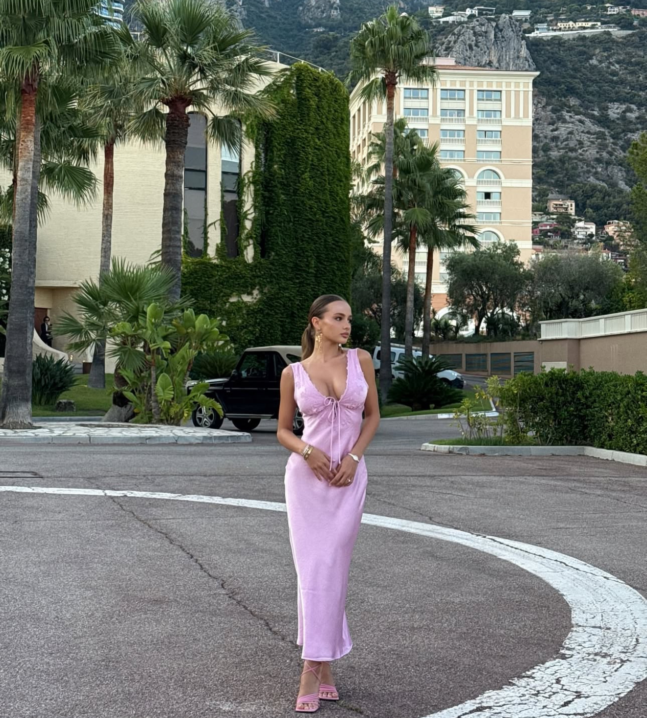 Валя Карнавал. Фото: instagram (Запрещён в РФ) @karna.val