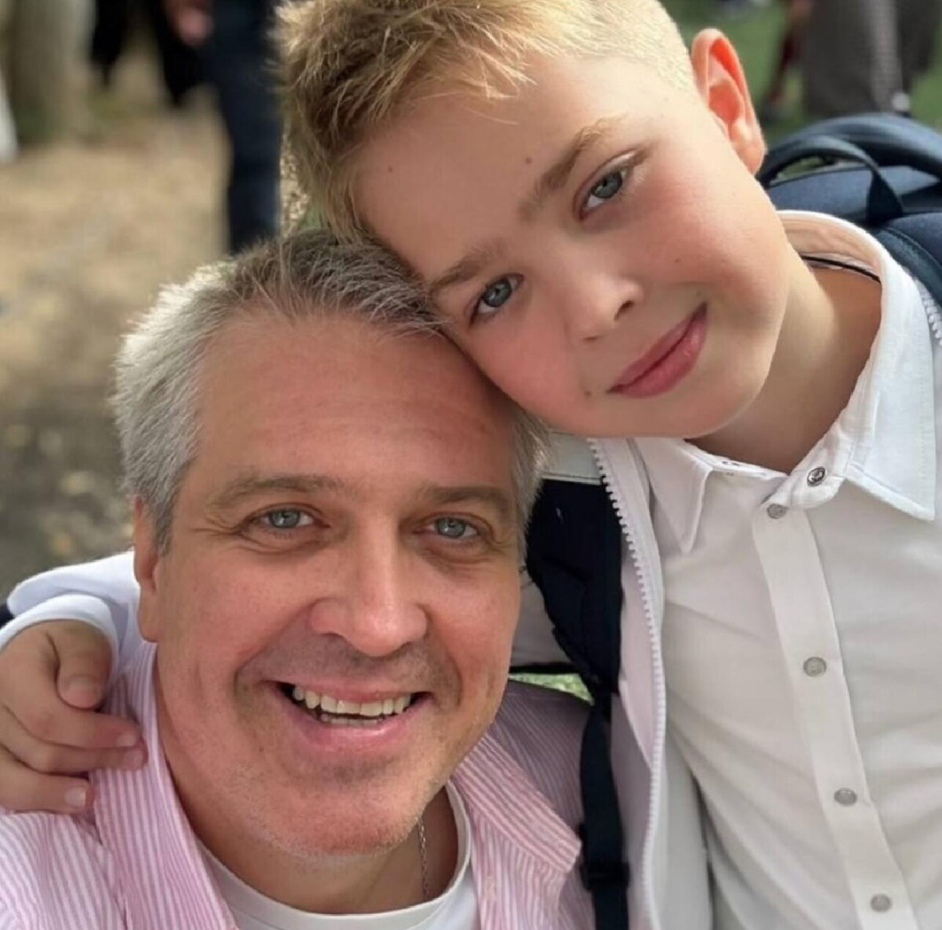 Денис Матросов с сыном. Фото: Соцсети Дениса Матросова