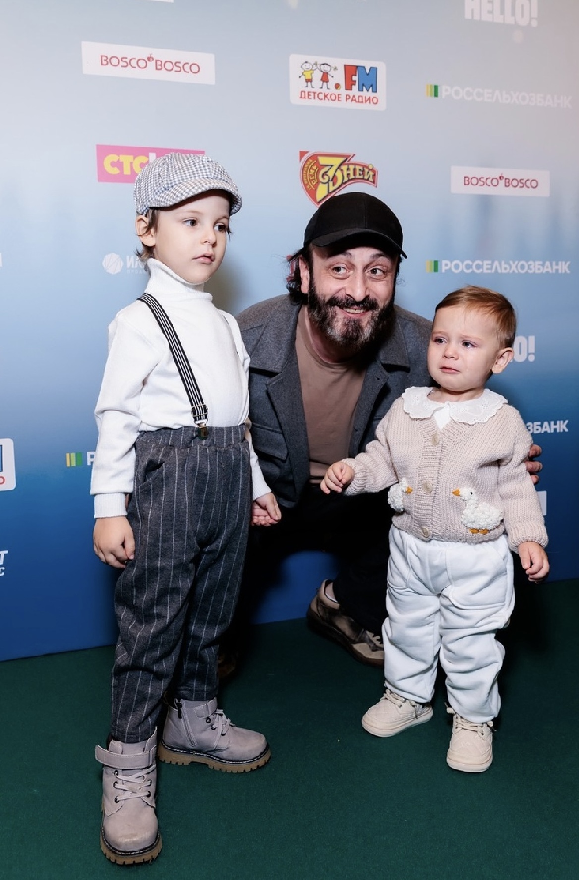 Илья Авербух со своими детьми Лией и Лёвой. Фото: Пресс-служба Ильи Авербуха