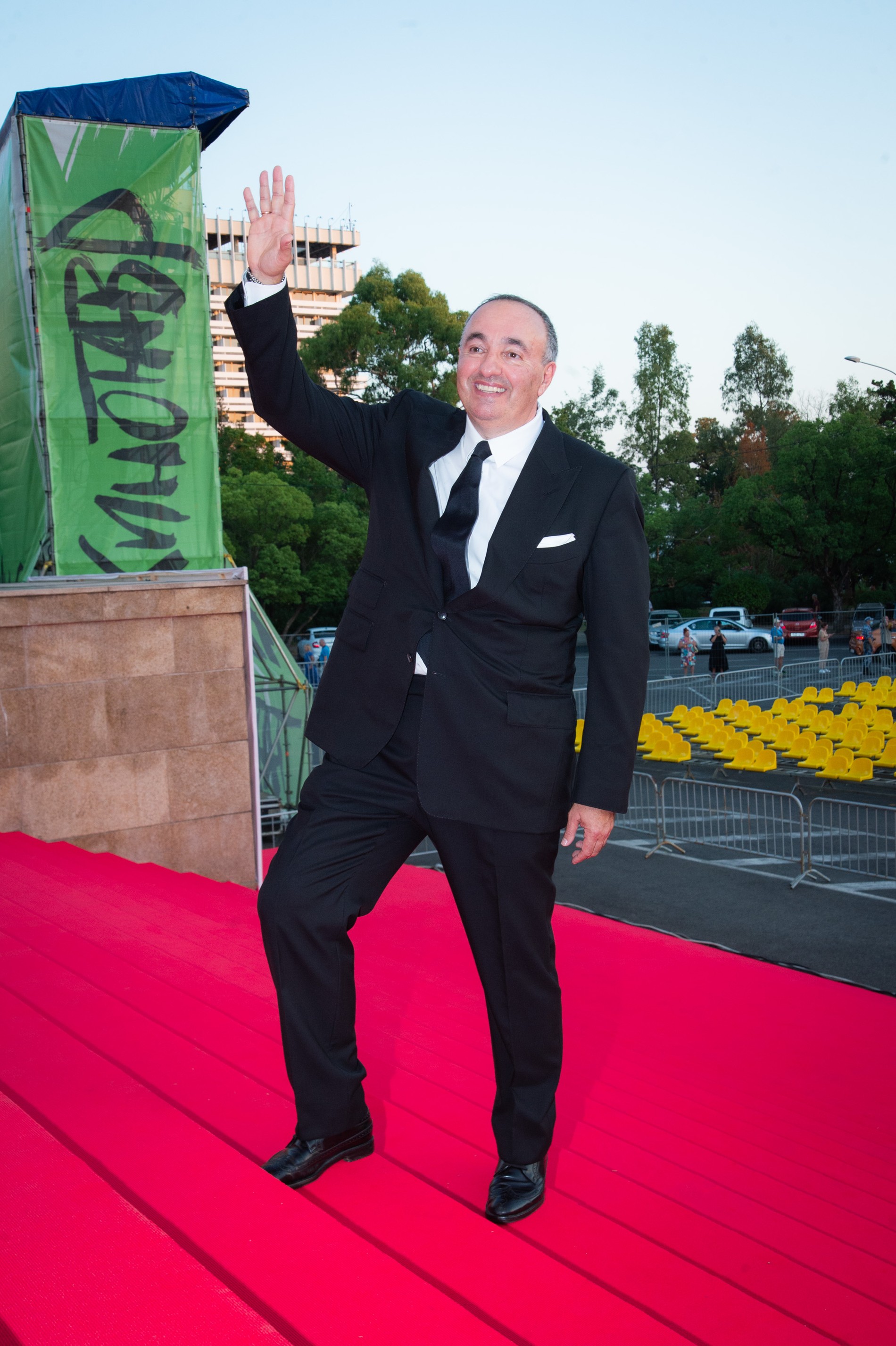 Александр Роднянский