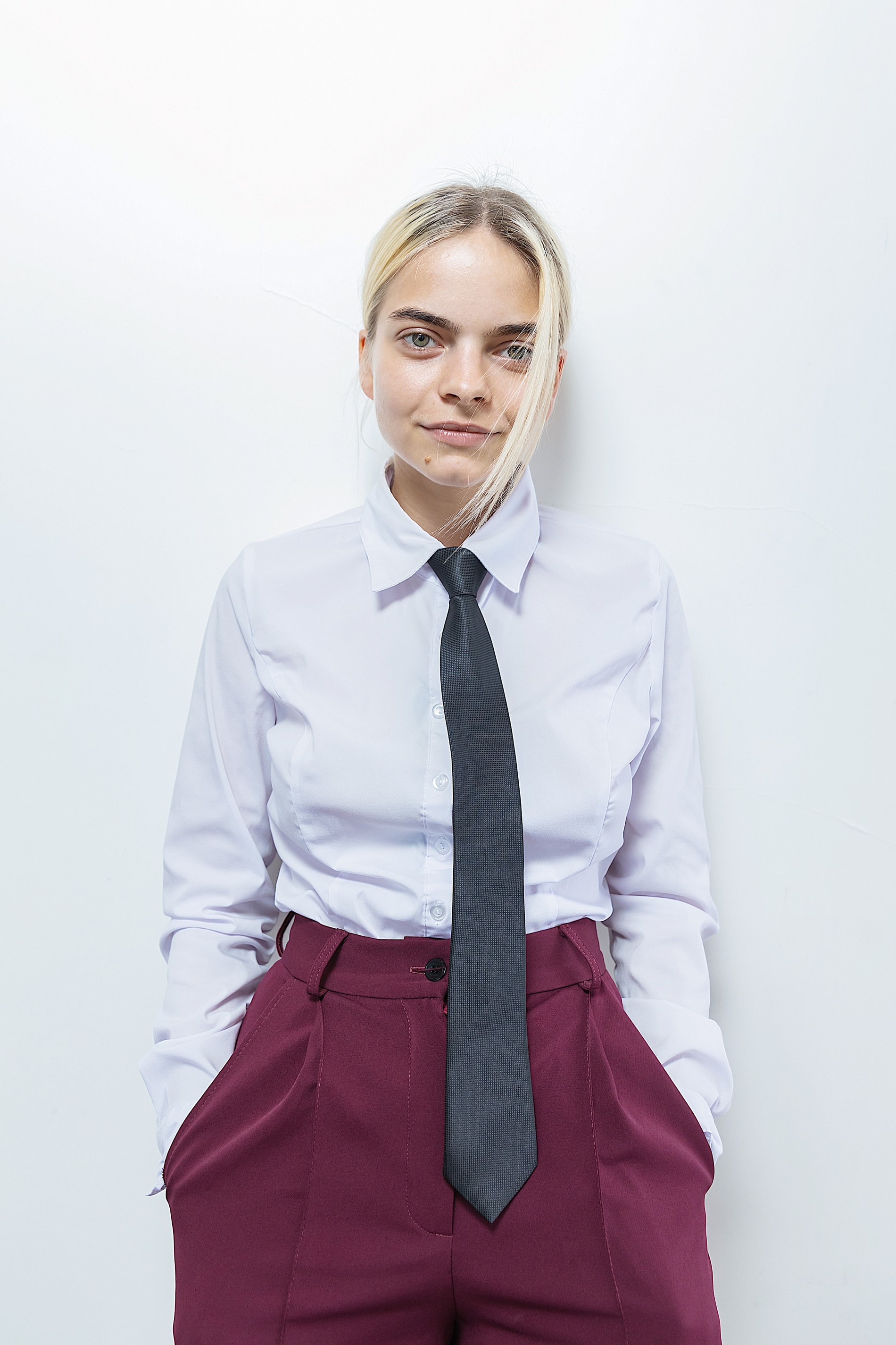 Даша в форме «Школы леди»