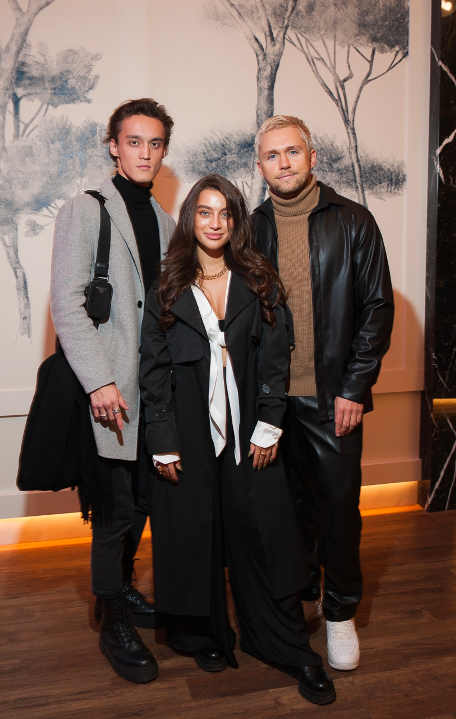 Влад Соколовский с девушкой Ангелиной и другом
Фото: пресс-служба