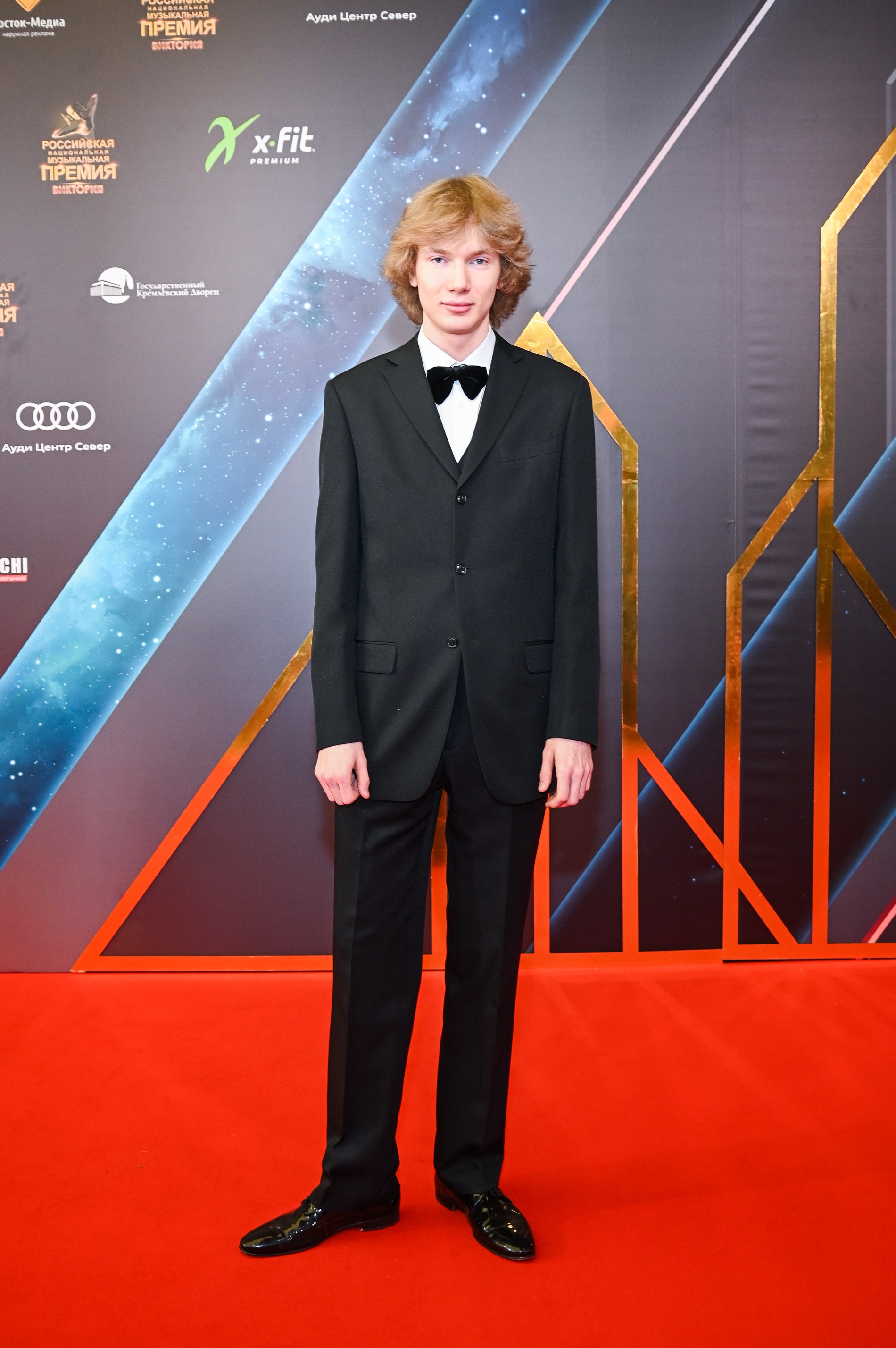 Пианист Иван Бессонов