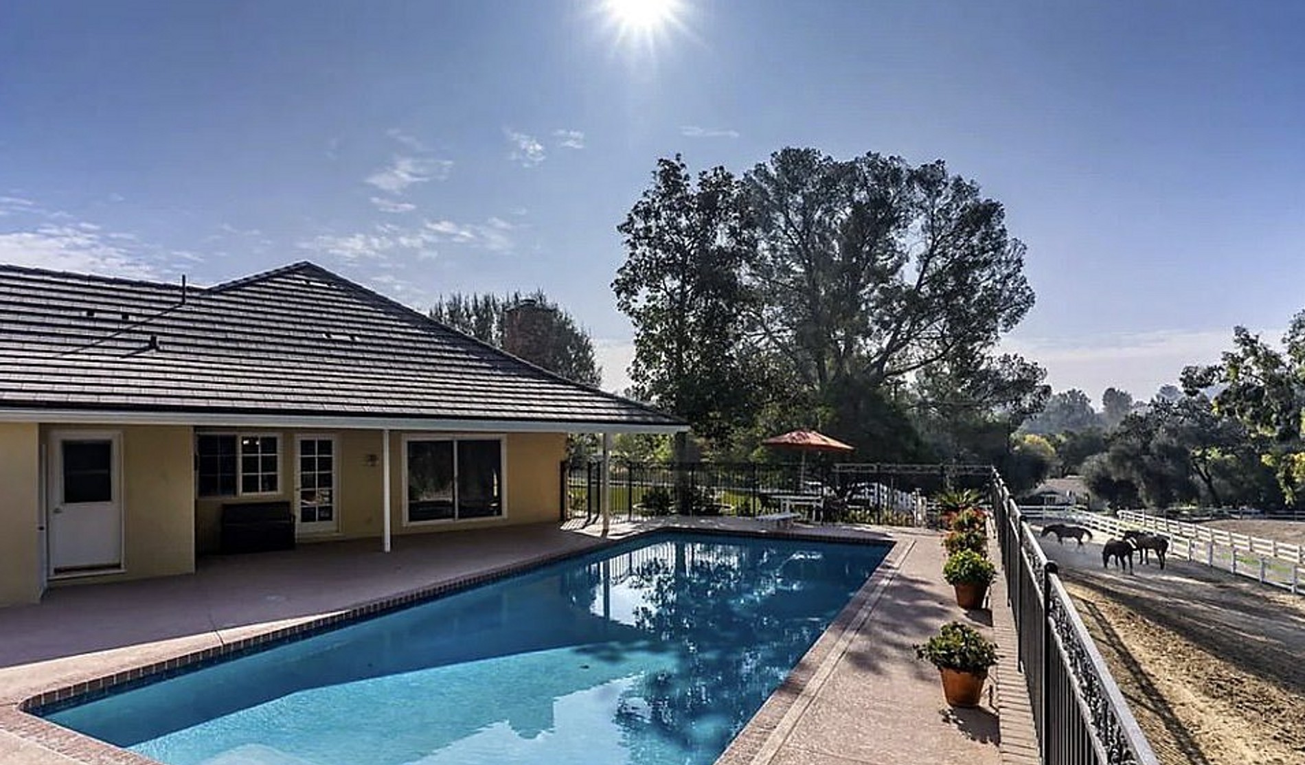 Новый дом Канье Уэста. Фото: Nokiamobilephonenews.co