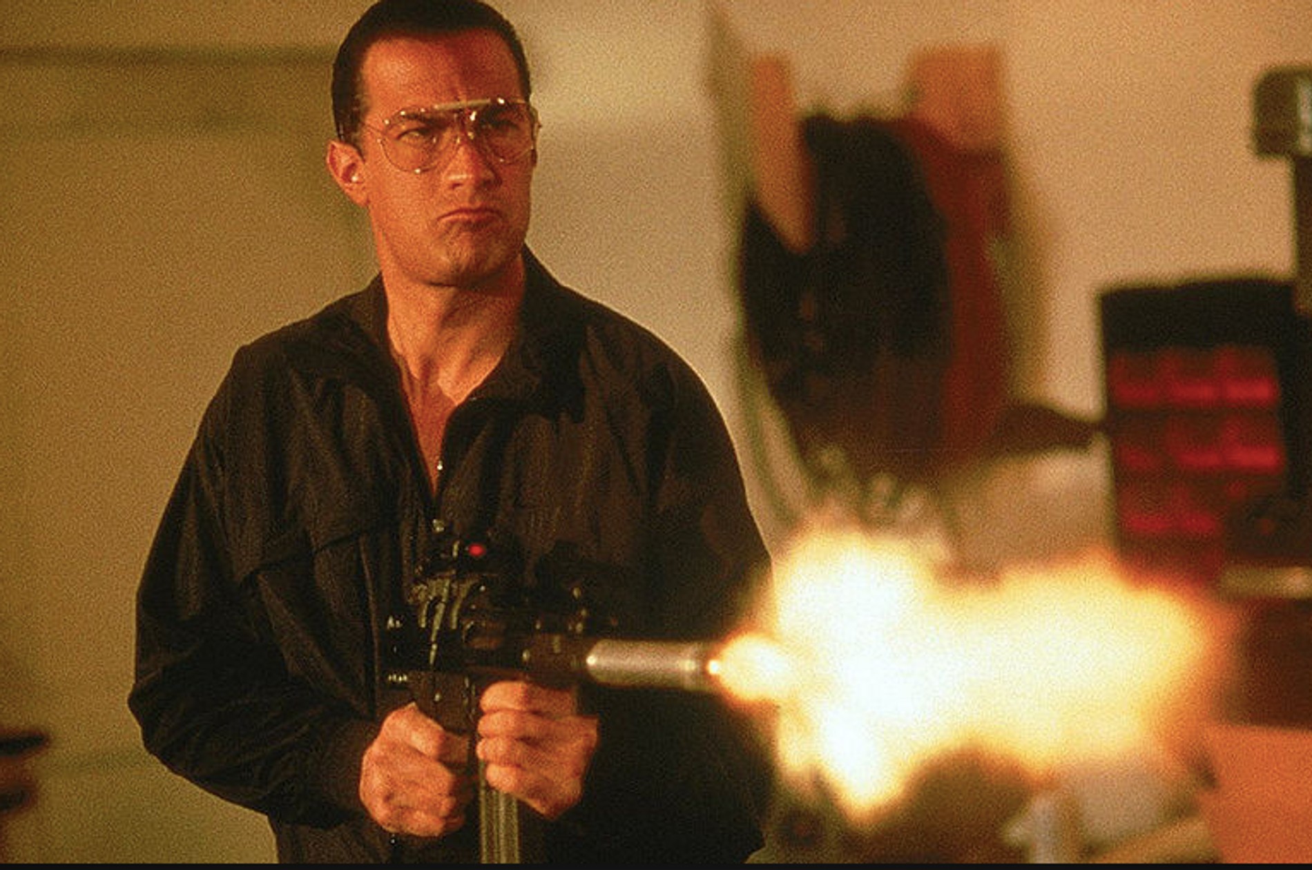 Стивен Сигал в фильме «Отмеченный смертью» (1990)
Фото: кадр из фильма