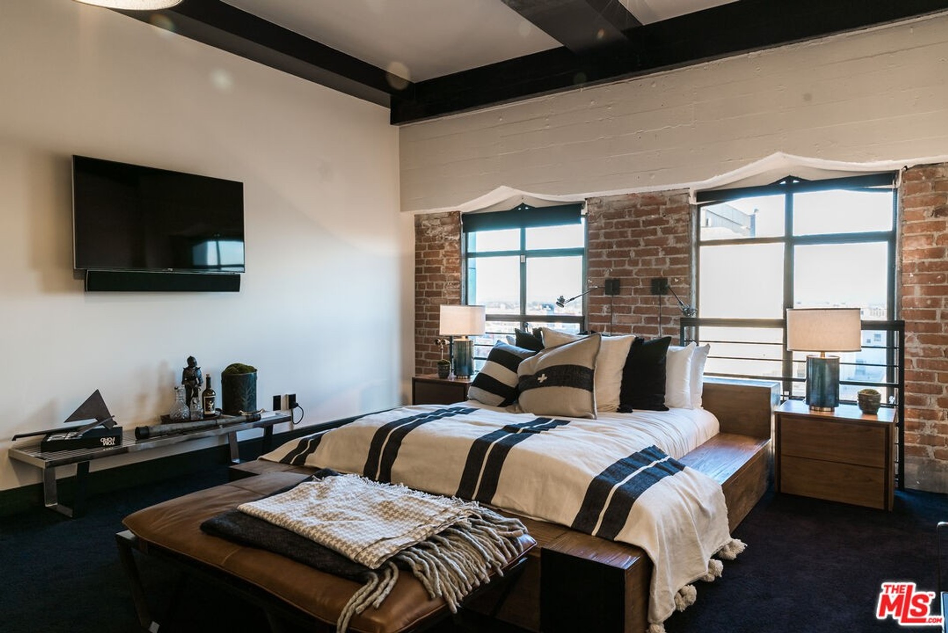 Фото: Douglas Elliman Realty