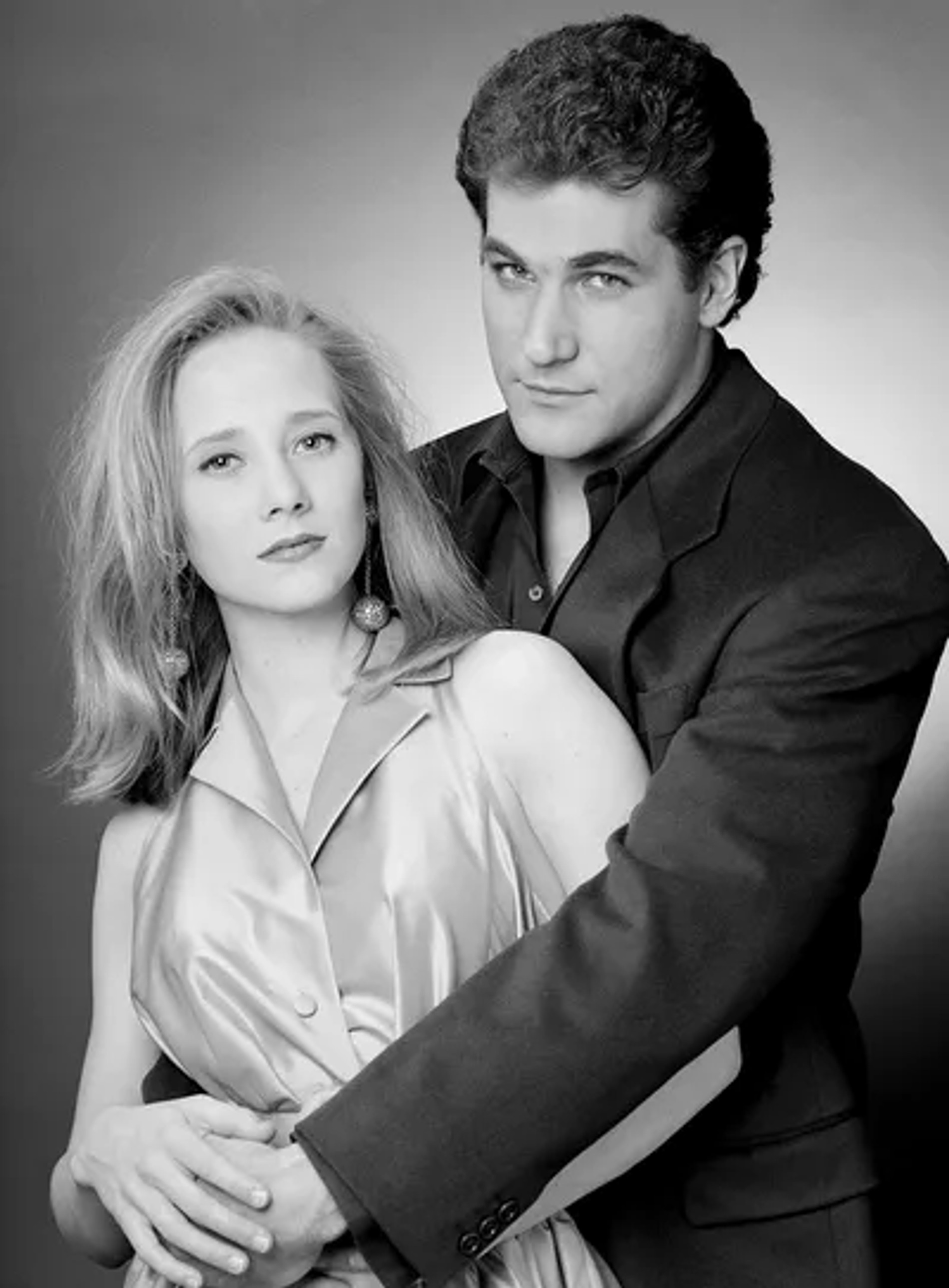 С Расселлом Тоддом в сериале «Другой мир»
Фото: ALAN F. SINGER/NBCU PHOTO BANK/NBC UNIVERSAL VIA GETTY