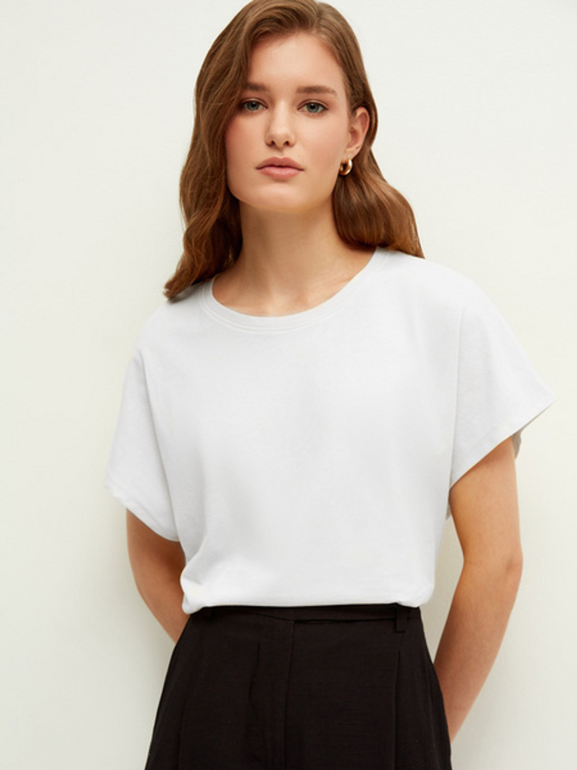 Футболка Zarina, 599 руб.