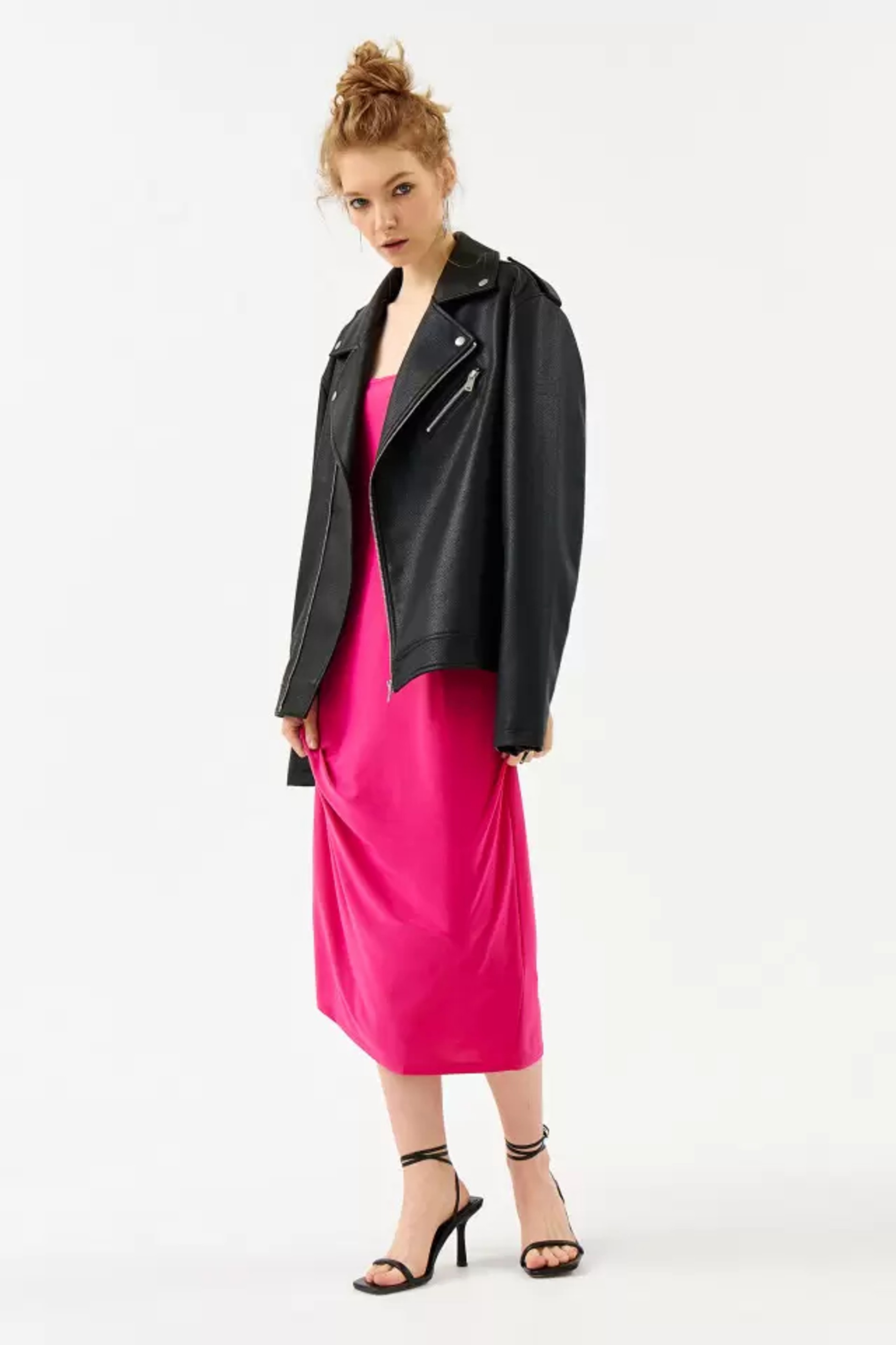 Платье Befree, 799 руб.