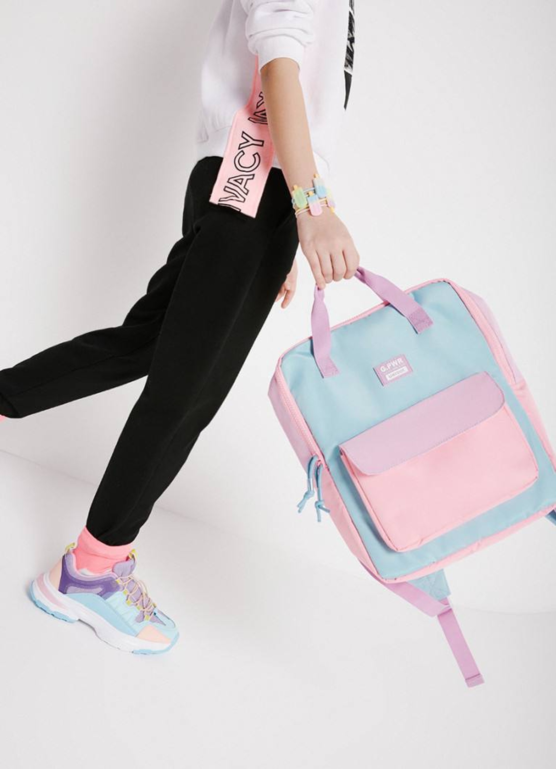 Ostin, 999 рублей