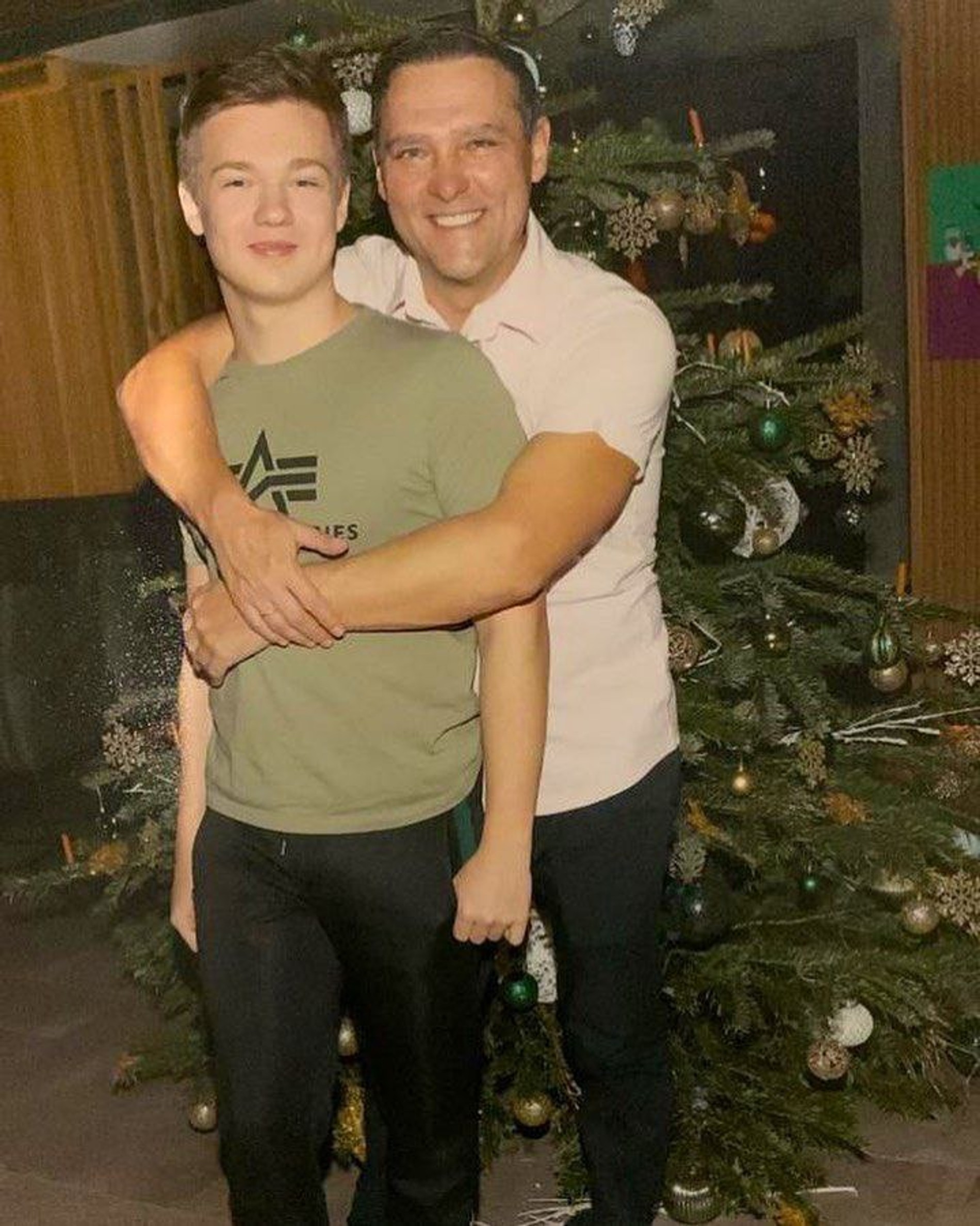 Фото: Инстаграм (запрещен в РФ) Юрия Шатунова
Дэннис Шатунов с папой