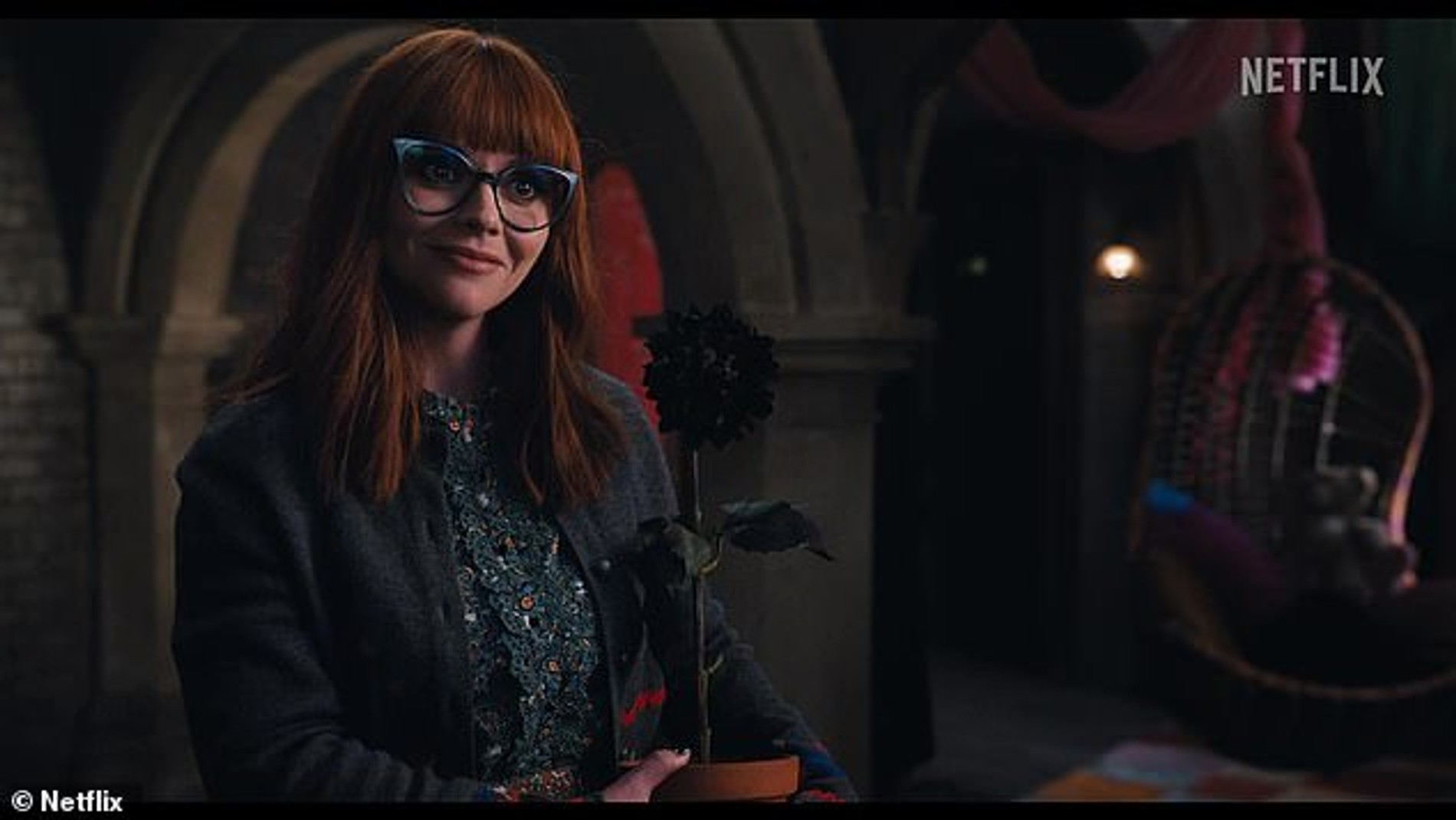 Кристина Риччи в роли профессора Торнхилл
Фото: Netflix