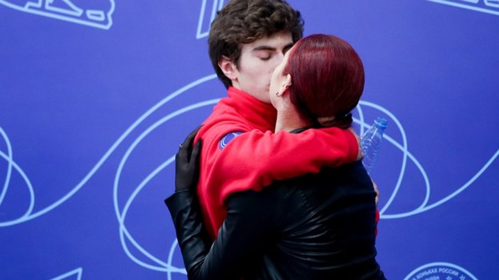 Марк Кондратюк и Александра Трусова после выступления на Гран-при России
Фото: Спорт-Экспресс