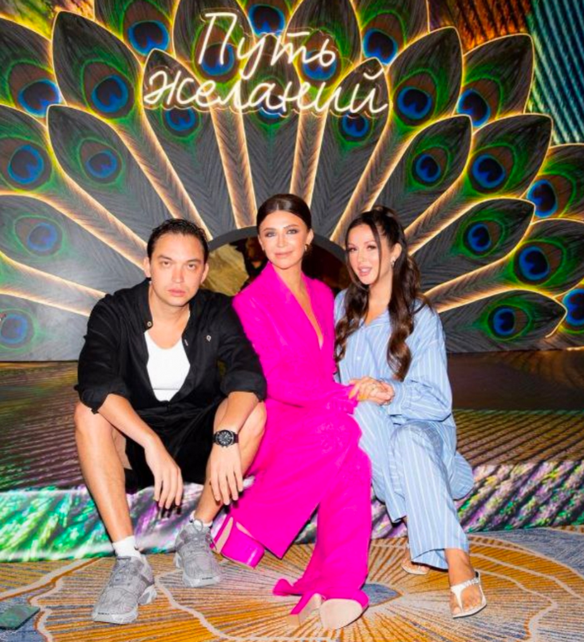 Нюша на презентации с Еленой Блиновской
Фото: Инстаграм (запрещен в РФ) Нюши