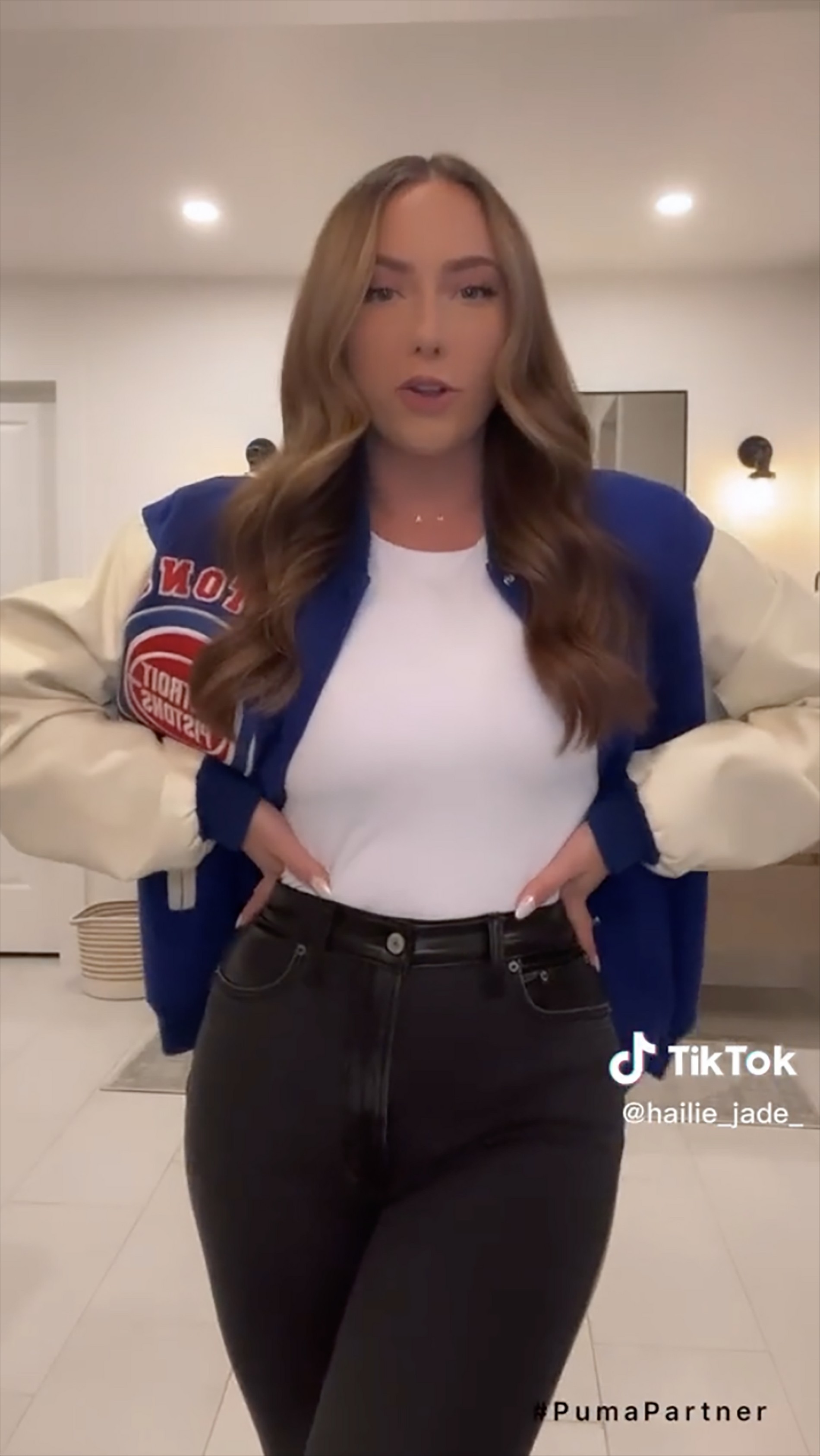 Хейли Джейд в бомбере Эминема
Фото: TikTok