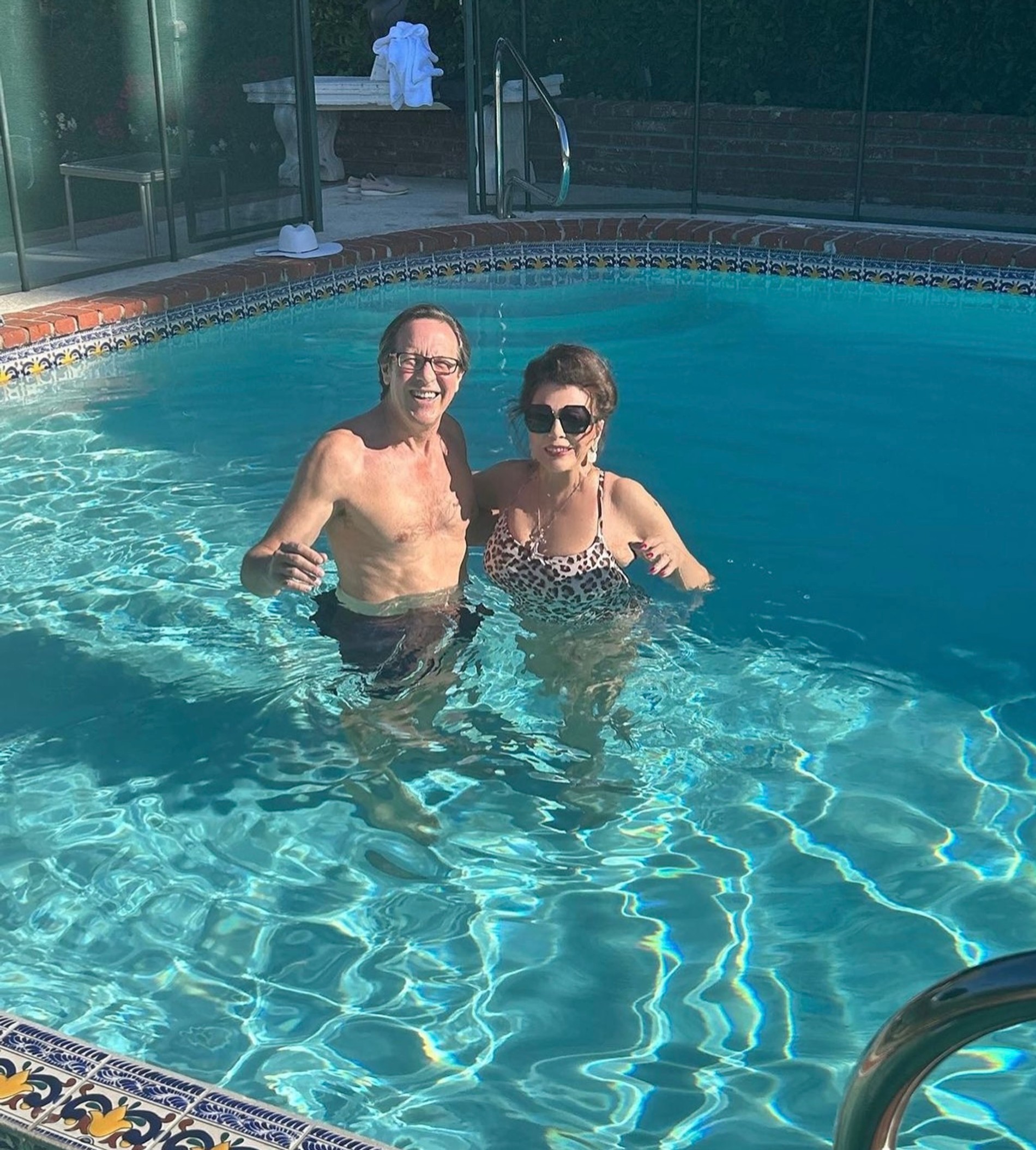 Джоан Коллинз вместе с мужем Перси Гибсоном
Фото: Инстаграм (запрещен в РФ)