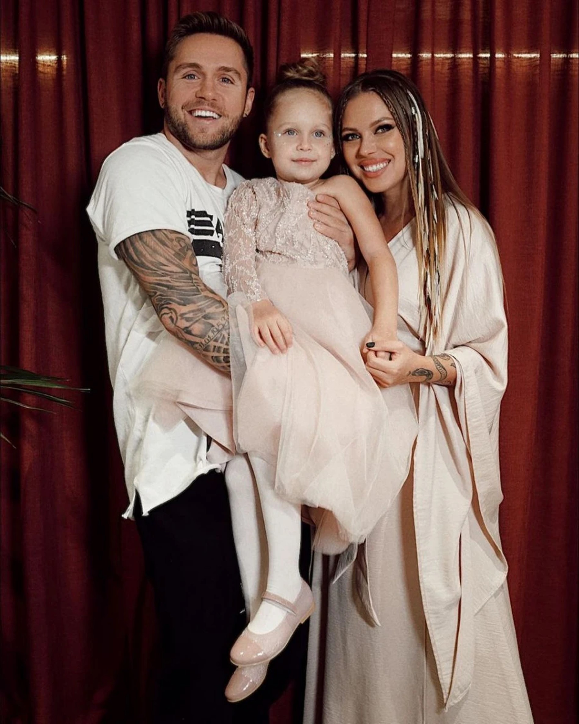 Влад Соколовский, Рита Дакота и их дочь Мия
Фото: Инстаграм (запрещен в РФ) Риты Дакоты