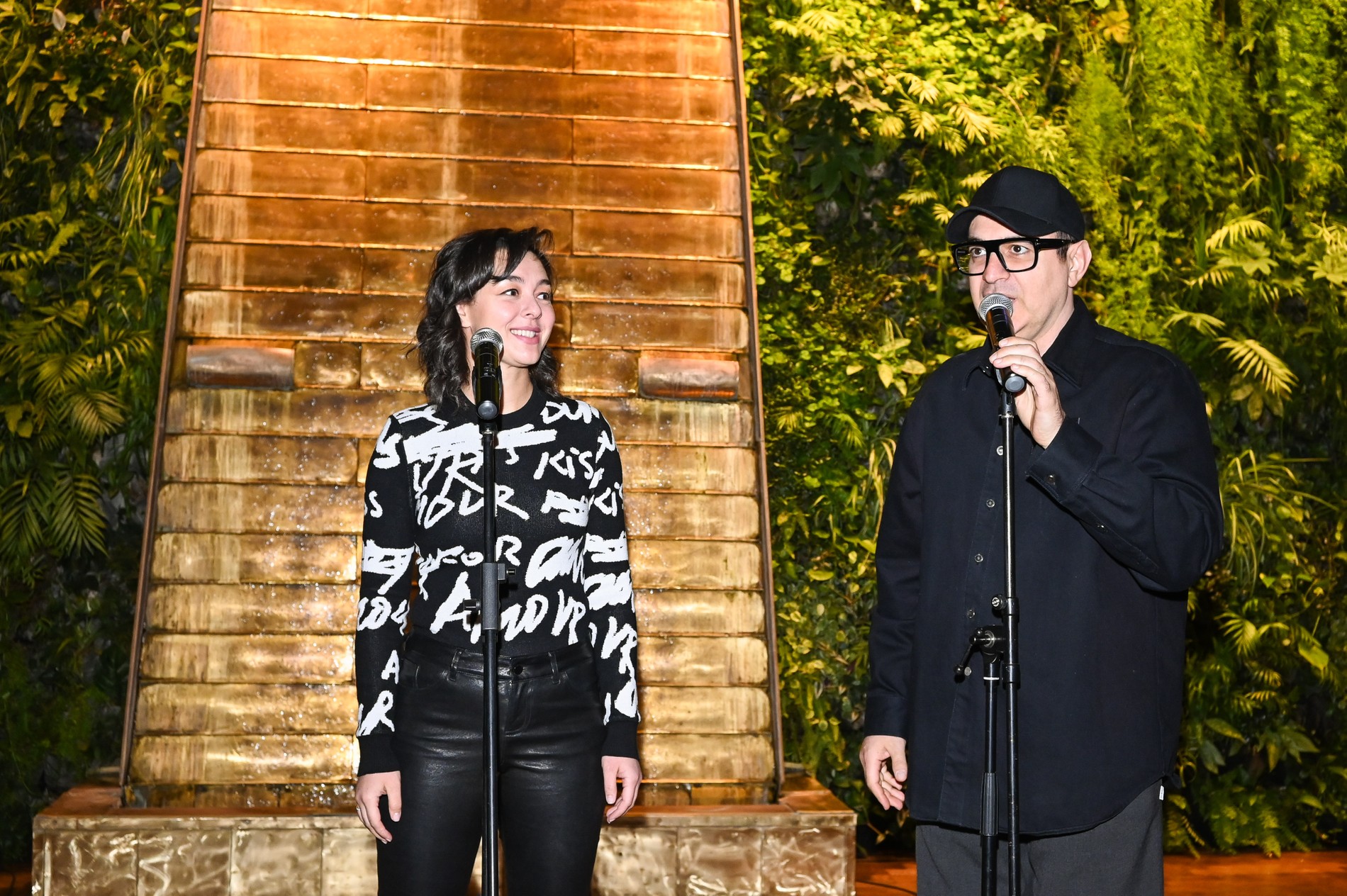 Марина Кравец и Гарик Мартиросян. Фото: Super