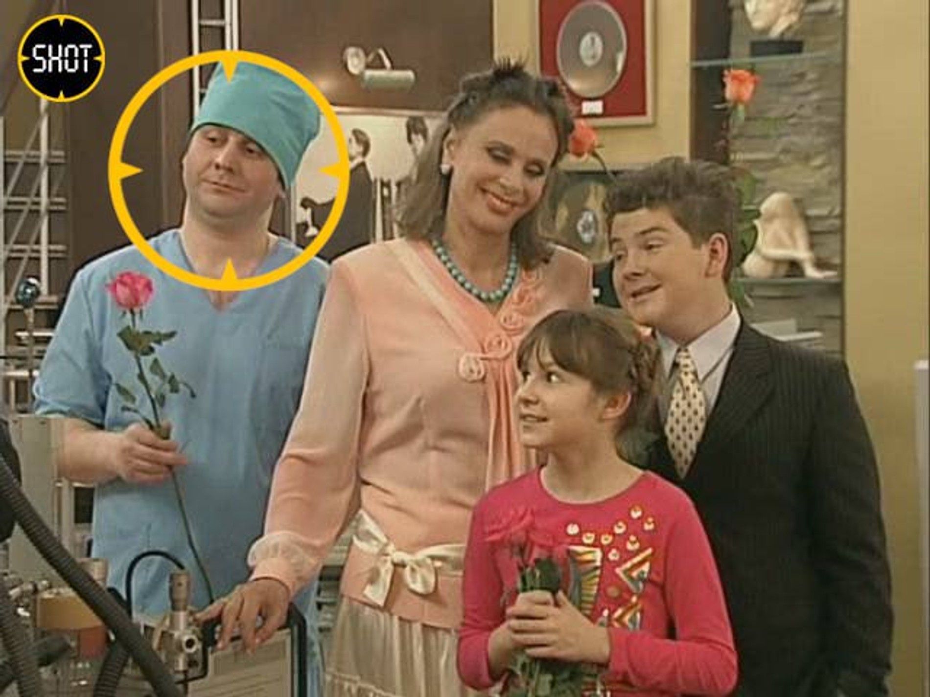 Кадр из сериала «Моя прекрасная няня» (Махач Мухайдинов слева)
Фото: Telegram-канал Shot