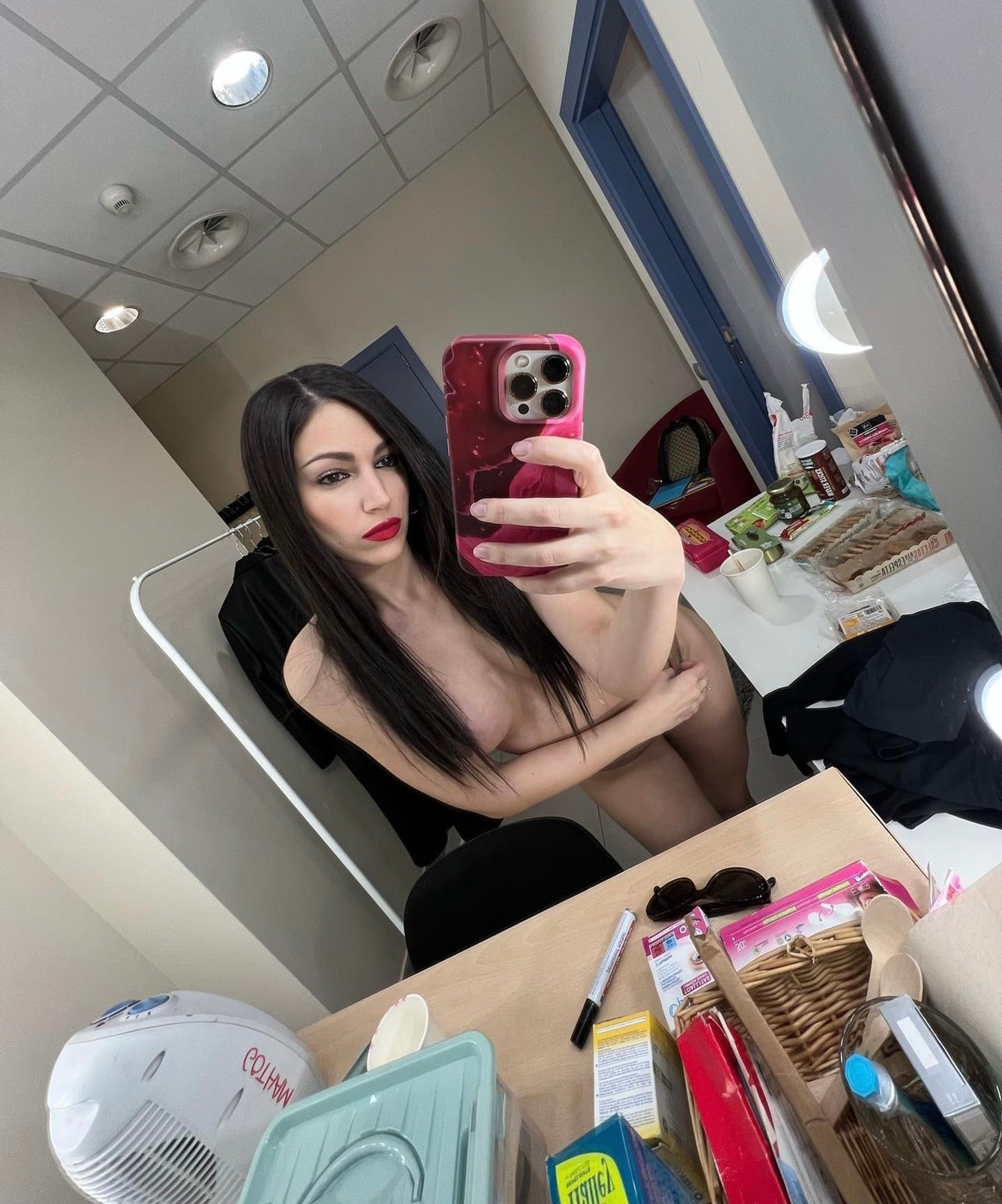 Новый откровенный снимок Урсулы Корберо
Фото: Инстаграм (запрещен в РФ)