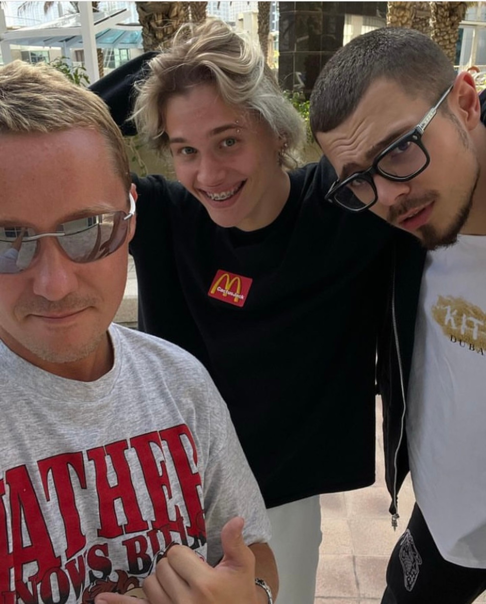 Егор Рябчик (слева) на фото с Даней Милохиным
Фото: Инстаграм (запрещен в РФ)