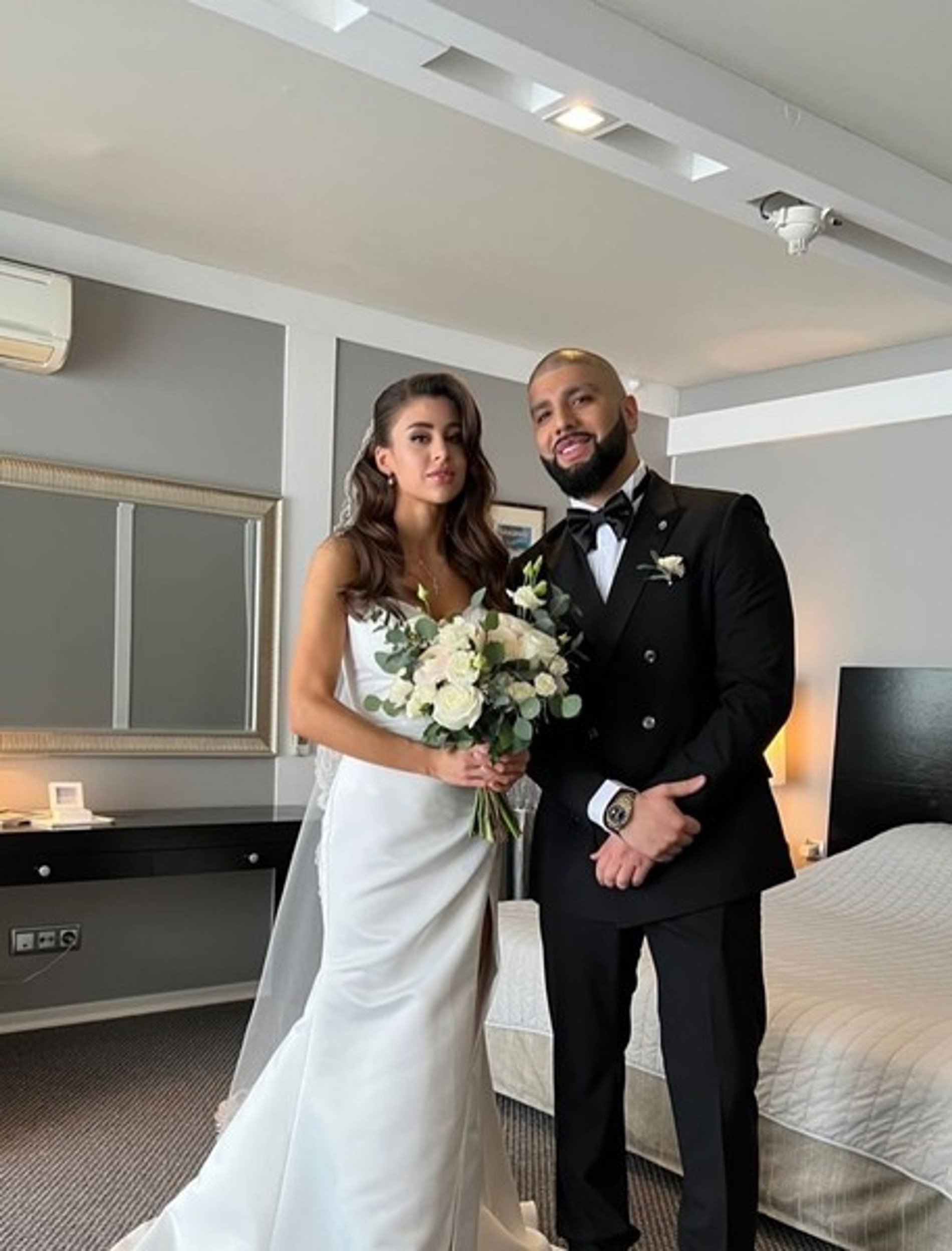 Артем Качер с женой Александрой Рабаджиевой
Фото: Инстаграм* @artemkacher