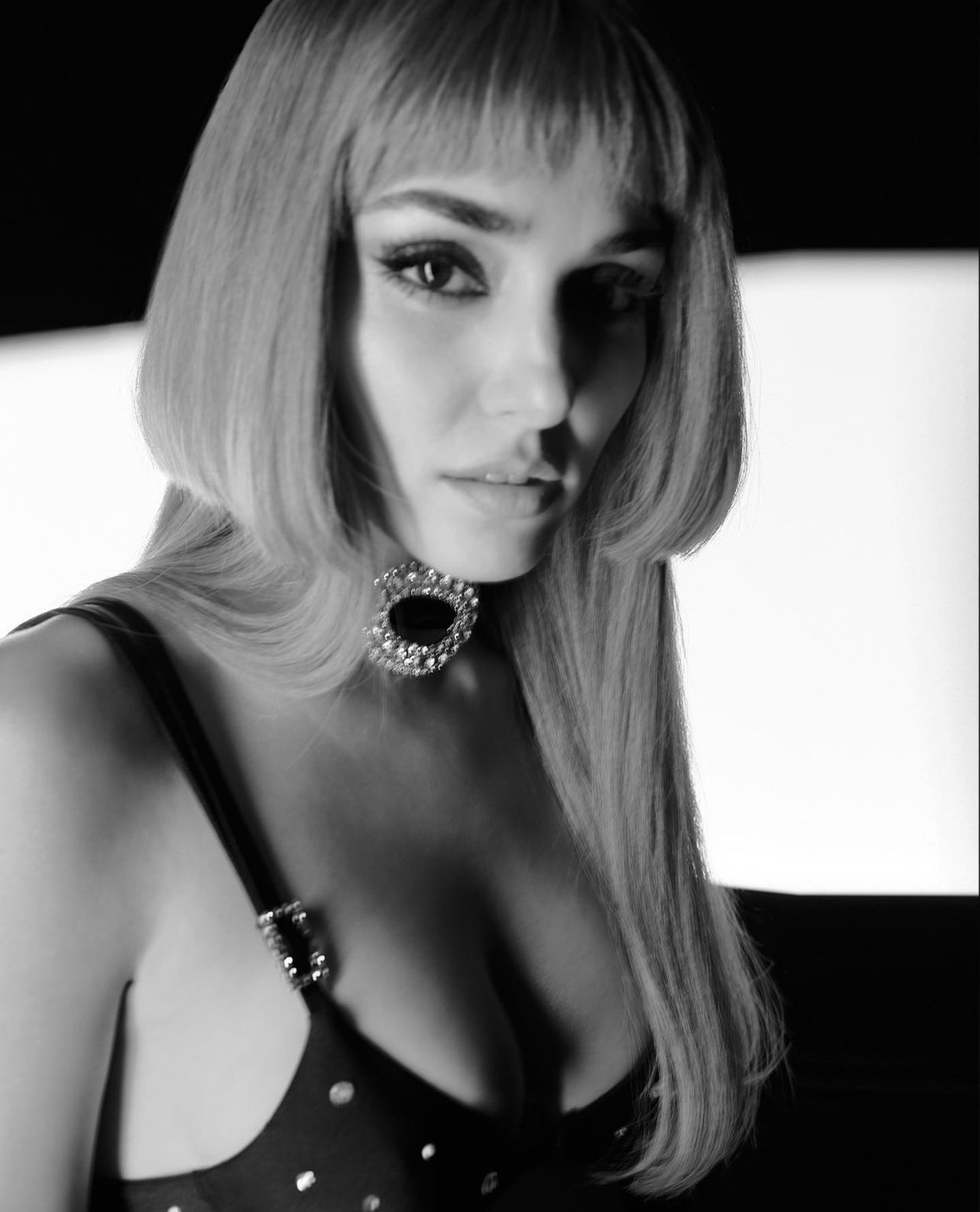 Новая фотосессия Ханде Эрчел
Фото: Инстаграм (запрещен в РФ) @handemiyy