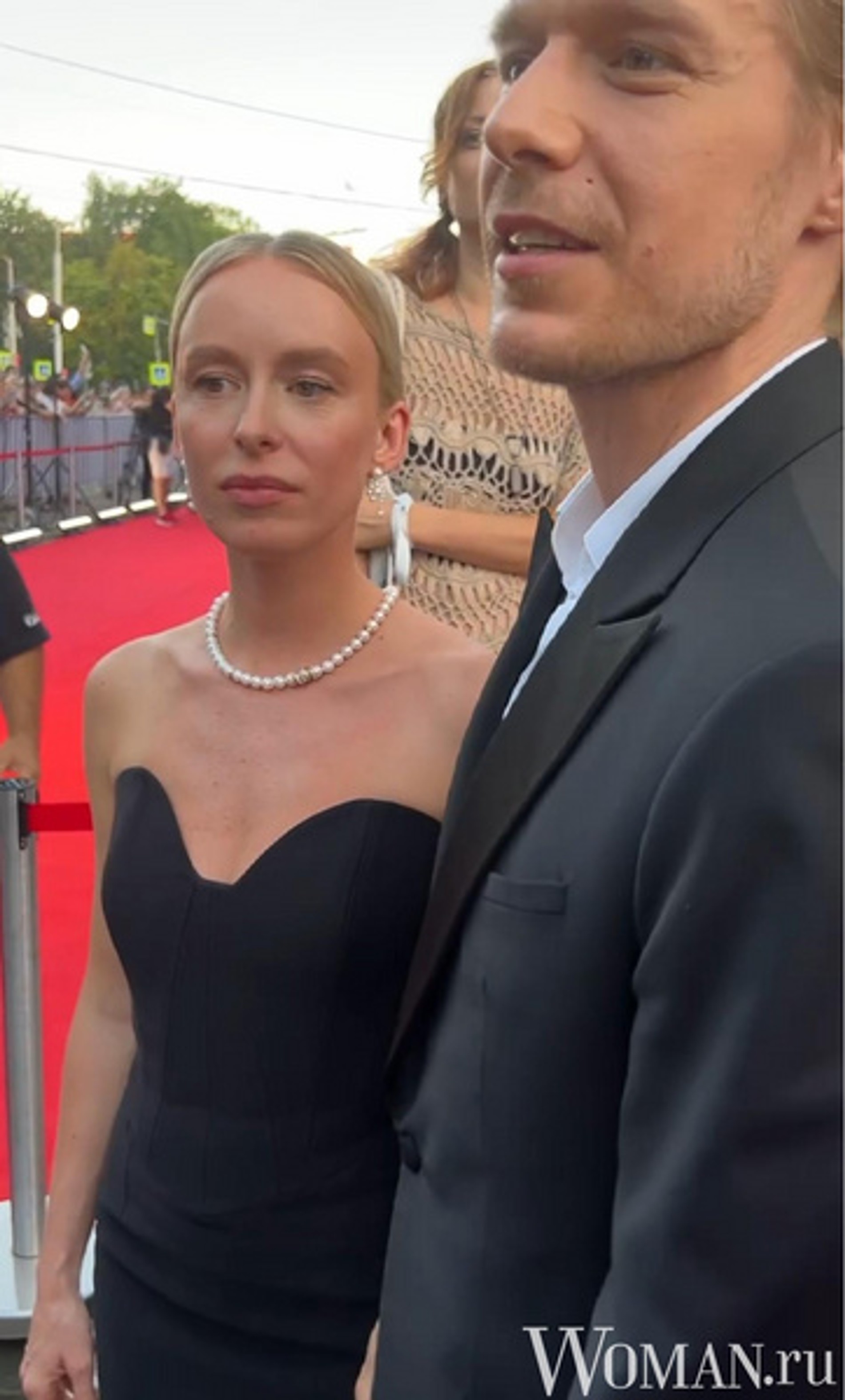 Никита Ефремов с возлюбленной Ольгой. Фото: Women.ru