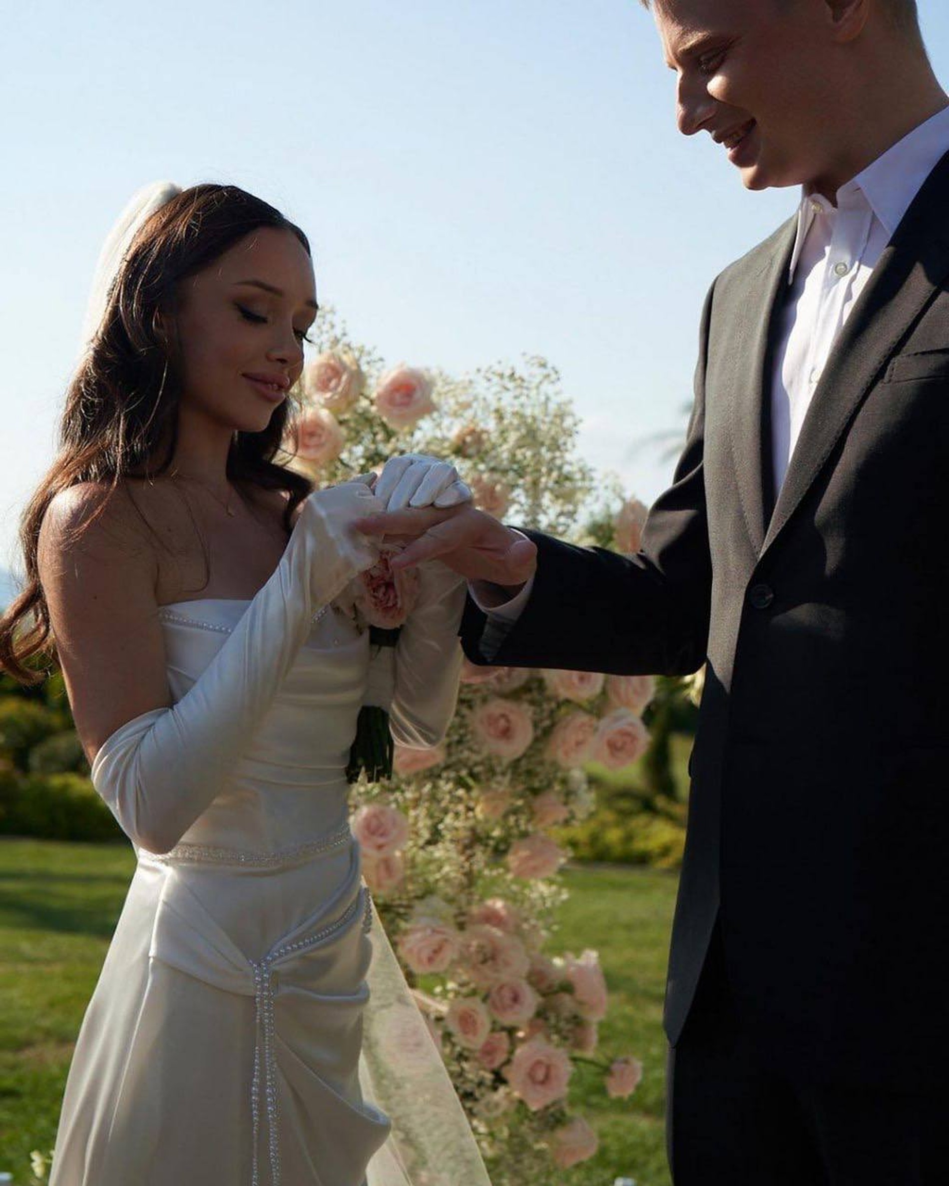 Юлия Шашкова и Слава Комиссаренко. Фото: Инстаграм (запрещен в РФ) @slavakomissarenko