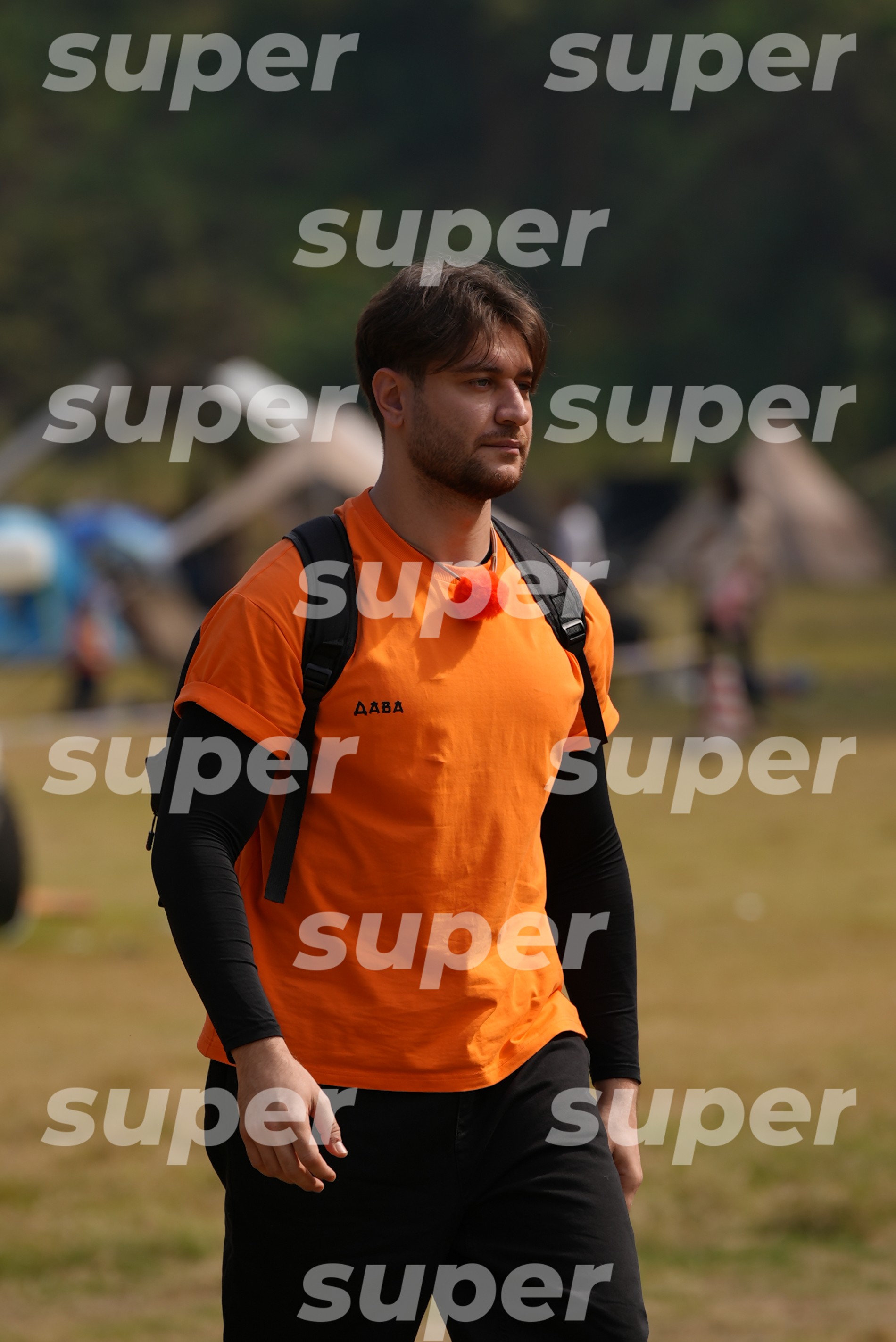 Давид Манукян в шоу «Сокровища императора». Фото: Super