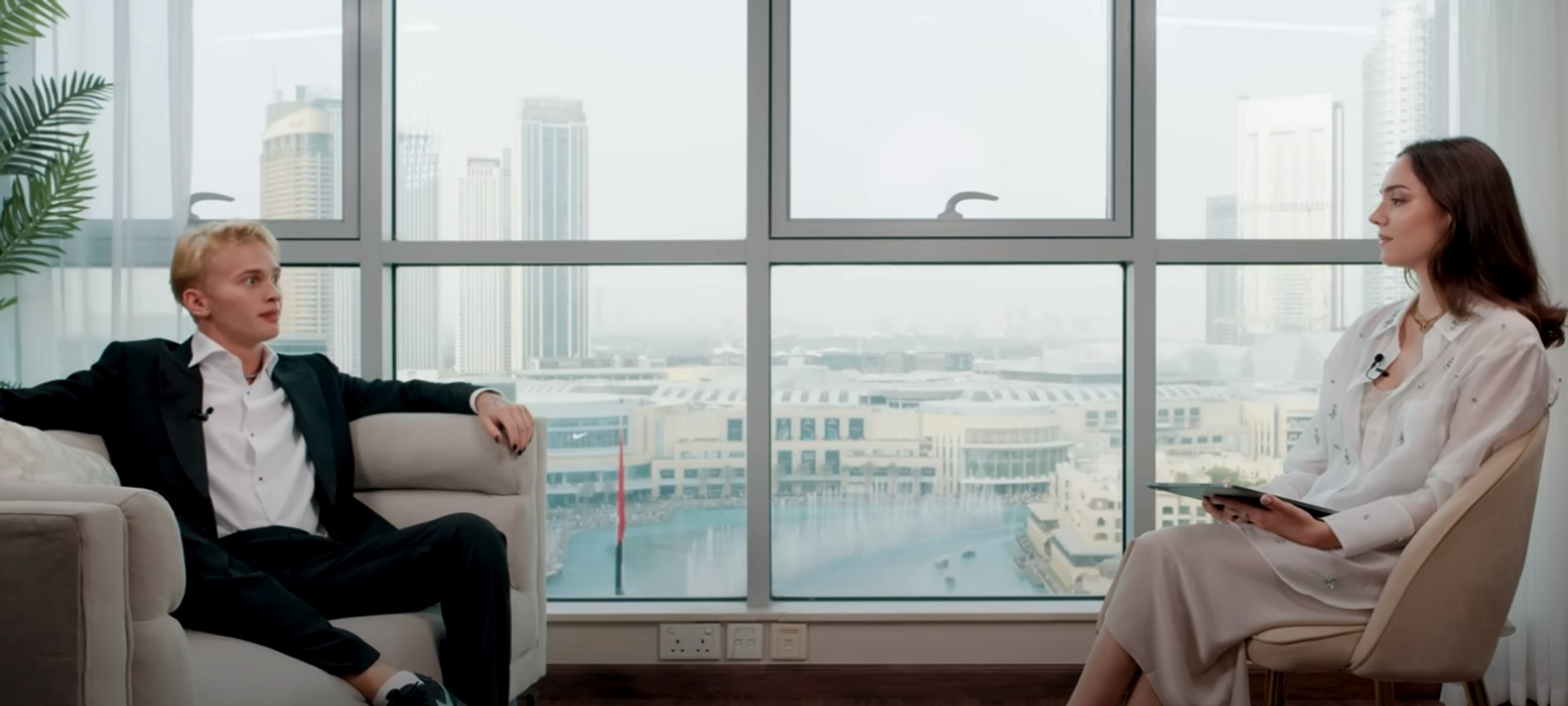 Даня Милохин и Евгения Медведева. Скриншот: YouTube-канал Евгении Медведевой