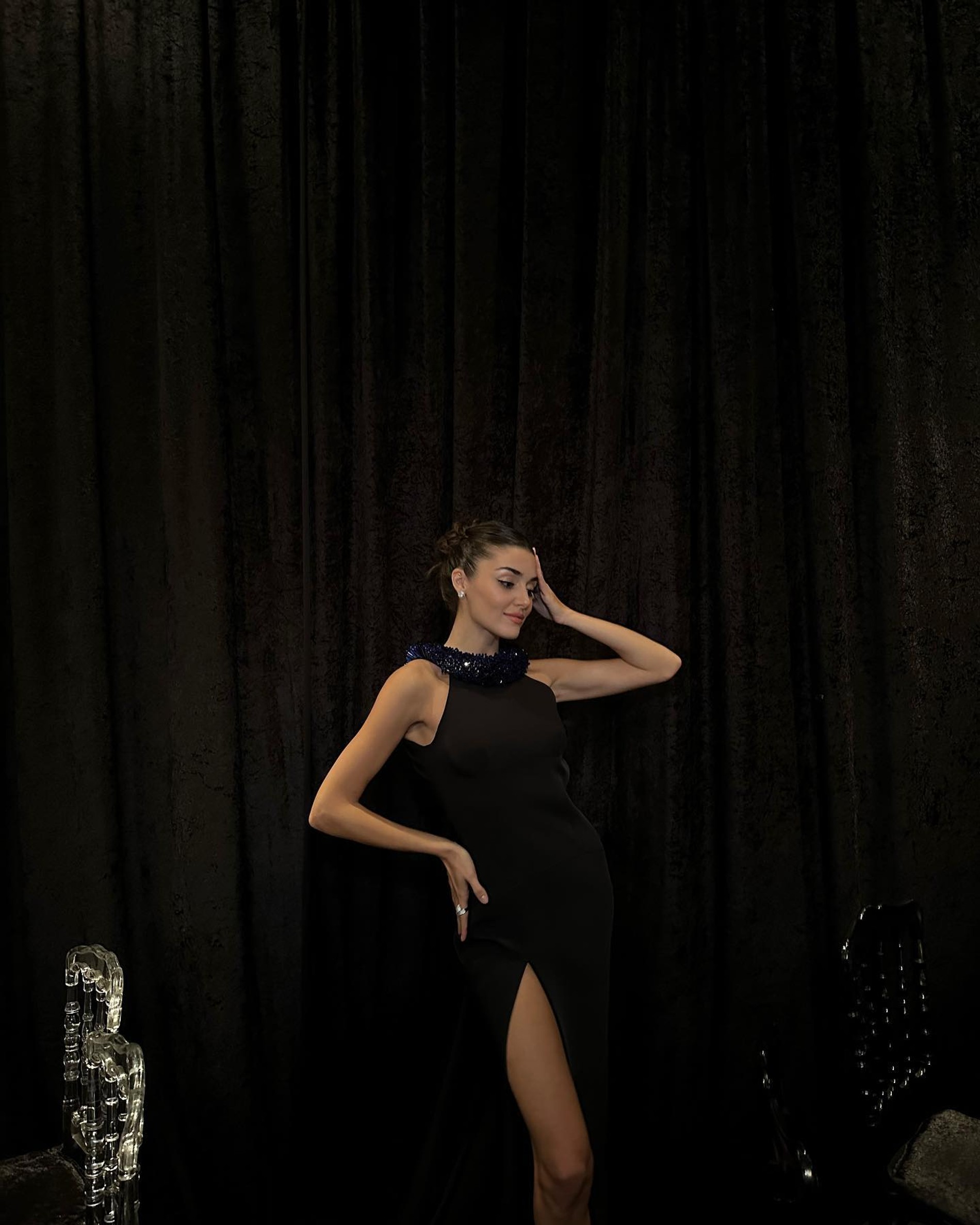 Ханде Эрчел. Фото: Инстаграм (запрещен в РФ) / @handemiyy