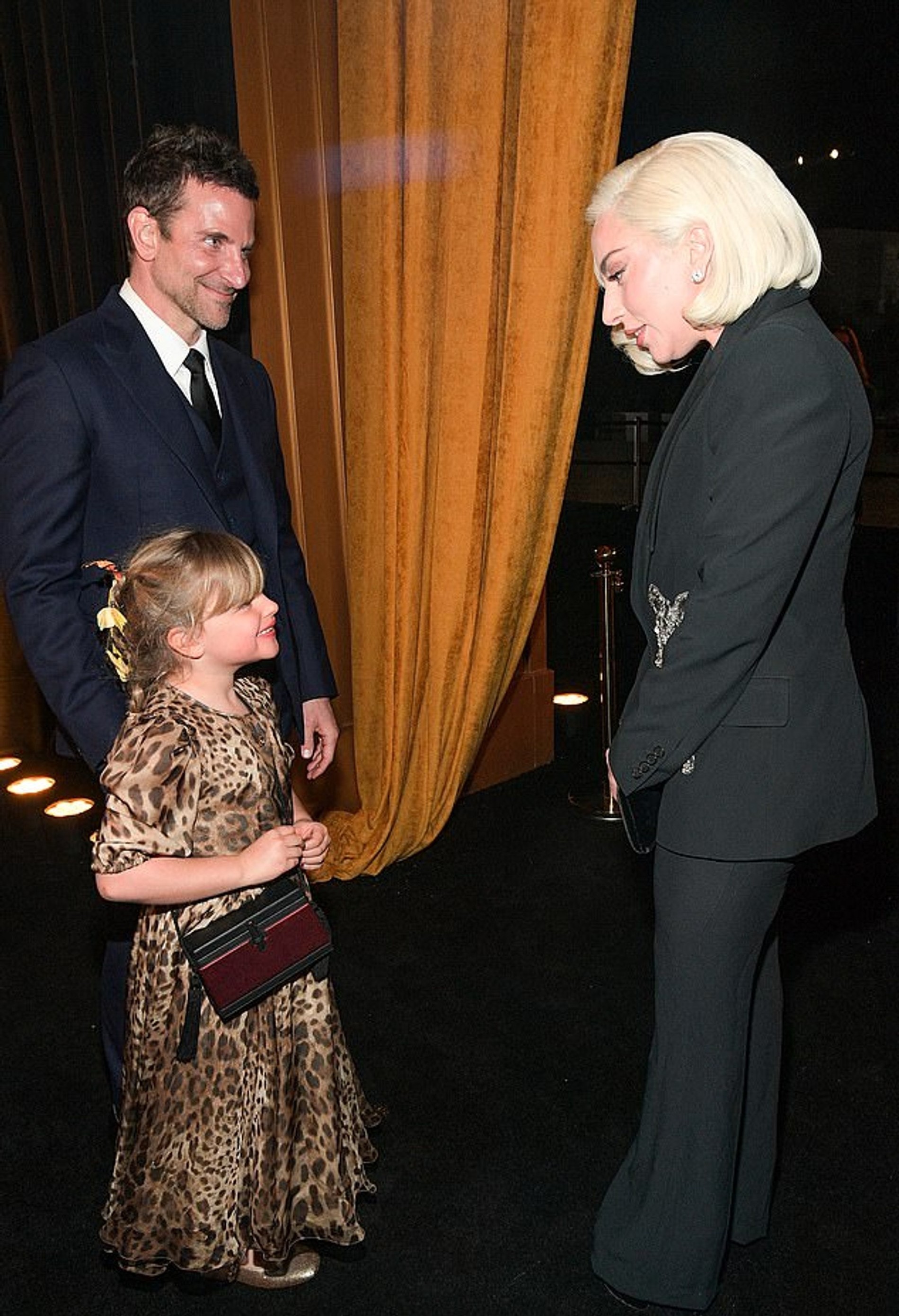 Брэдли Купер с дочерью Леей и Леди Гага. Фото: Getty Images