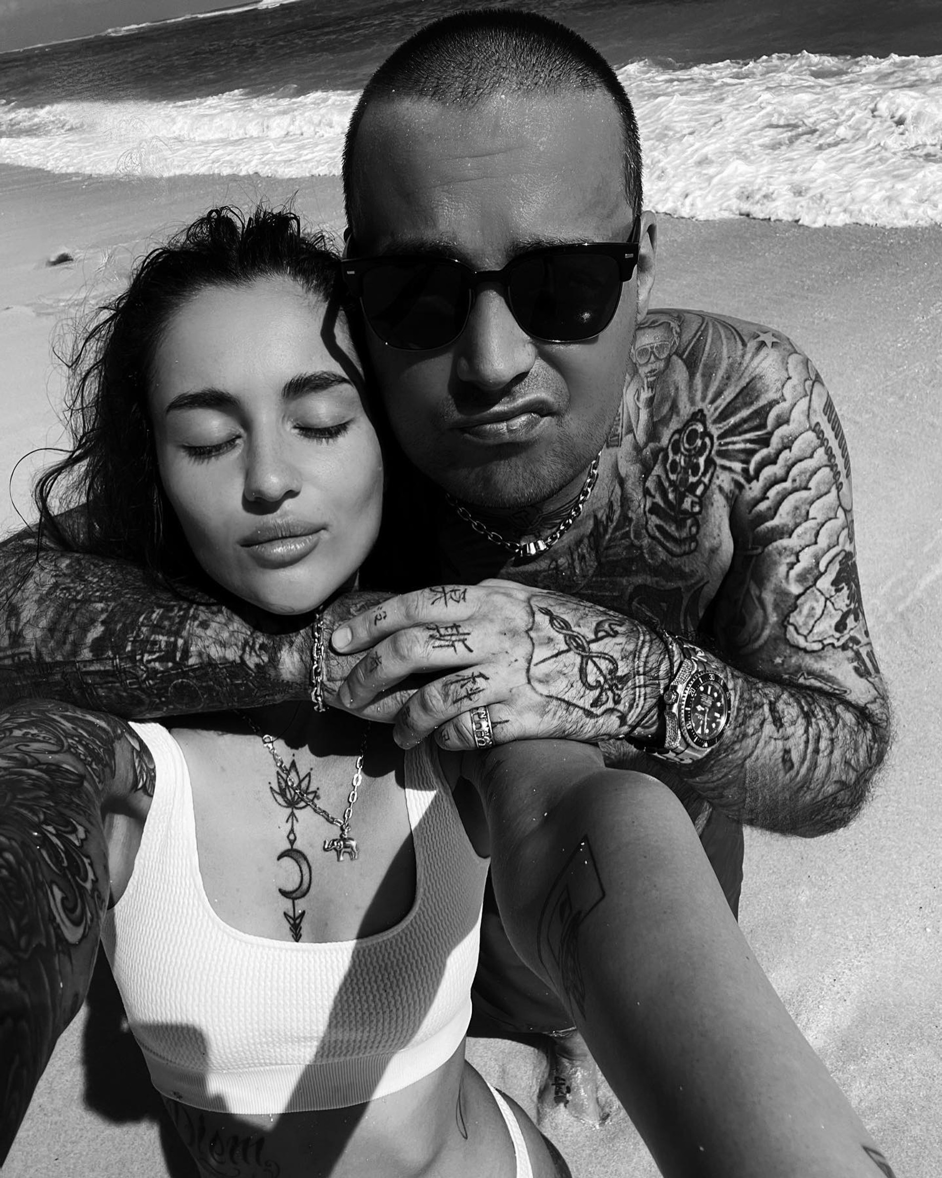 Алексей Долматов (Гуф) с женой Юлией. Фото: Инстаграм (запрещен в РФ) @yuliyakorolevaa