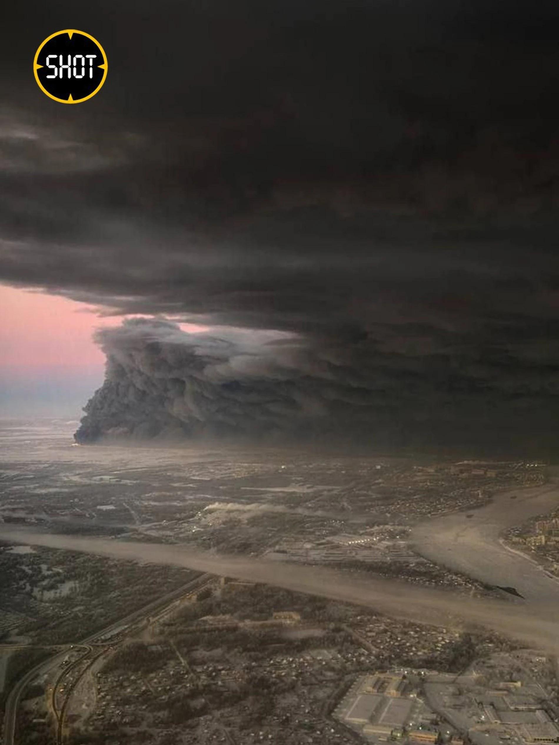 Пожар на складе Wildberries в Шушарах. Фото: телеграм-канал Shot