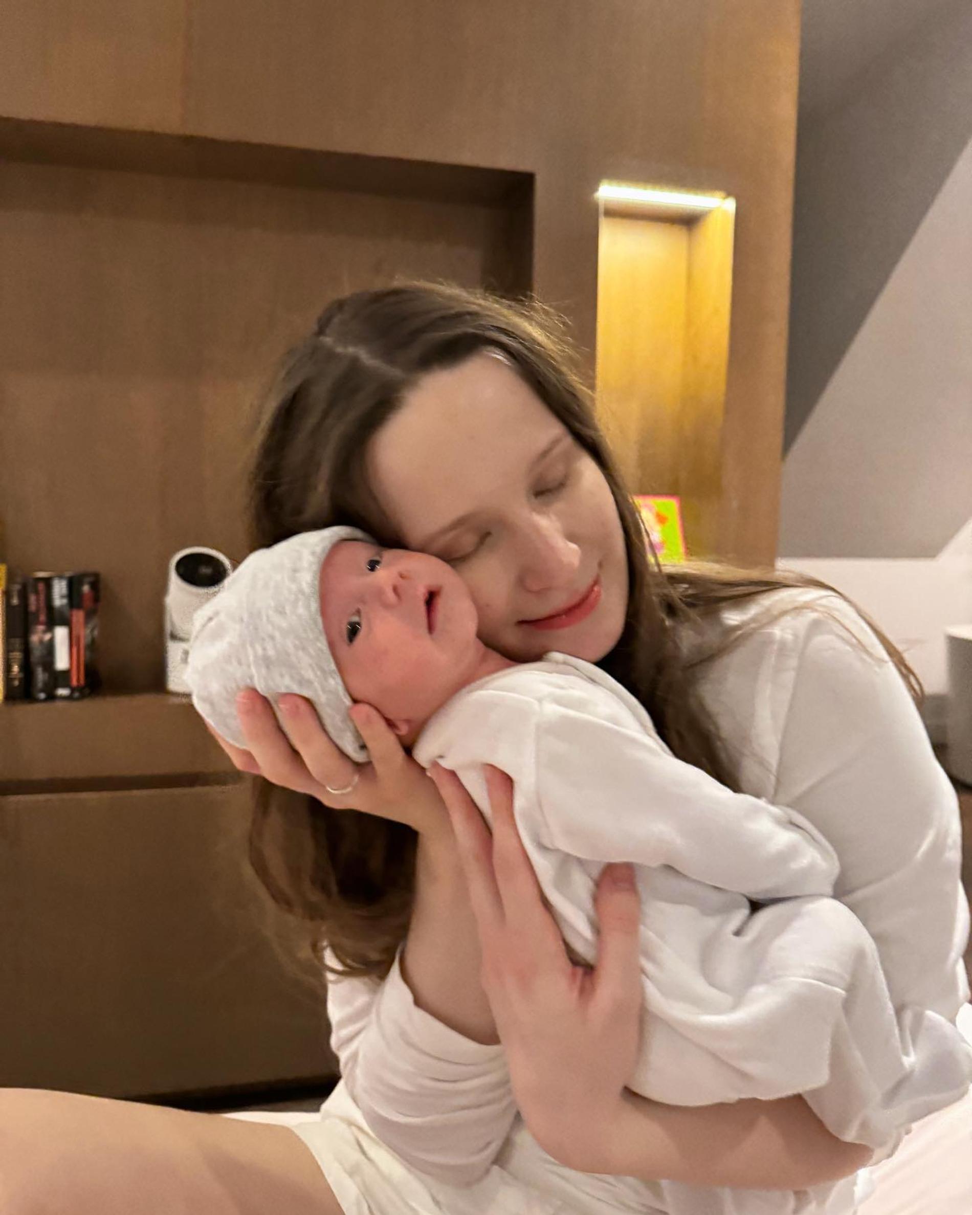 Монеточка* с сыном. Фото: Инстаграм (запрещен в РФ) @monetochkaliska