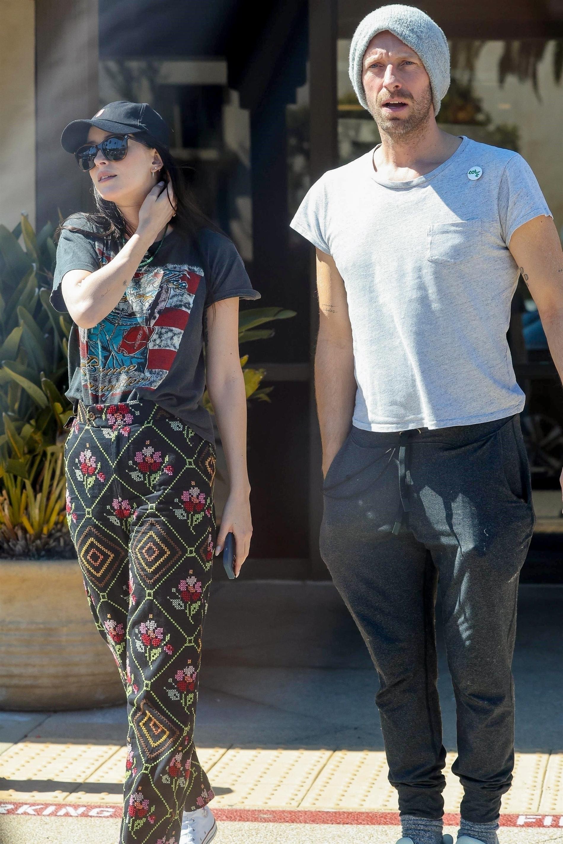 Крис Мартин и Дакота Джонсон. Фото: Legion-Media