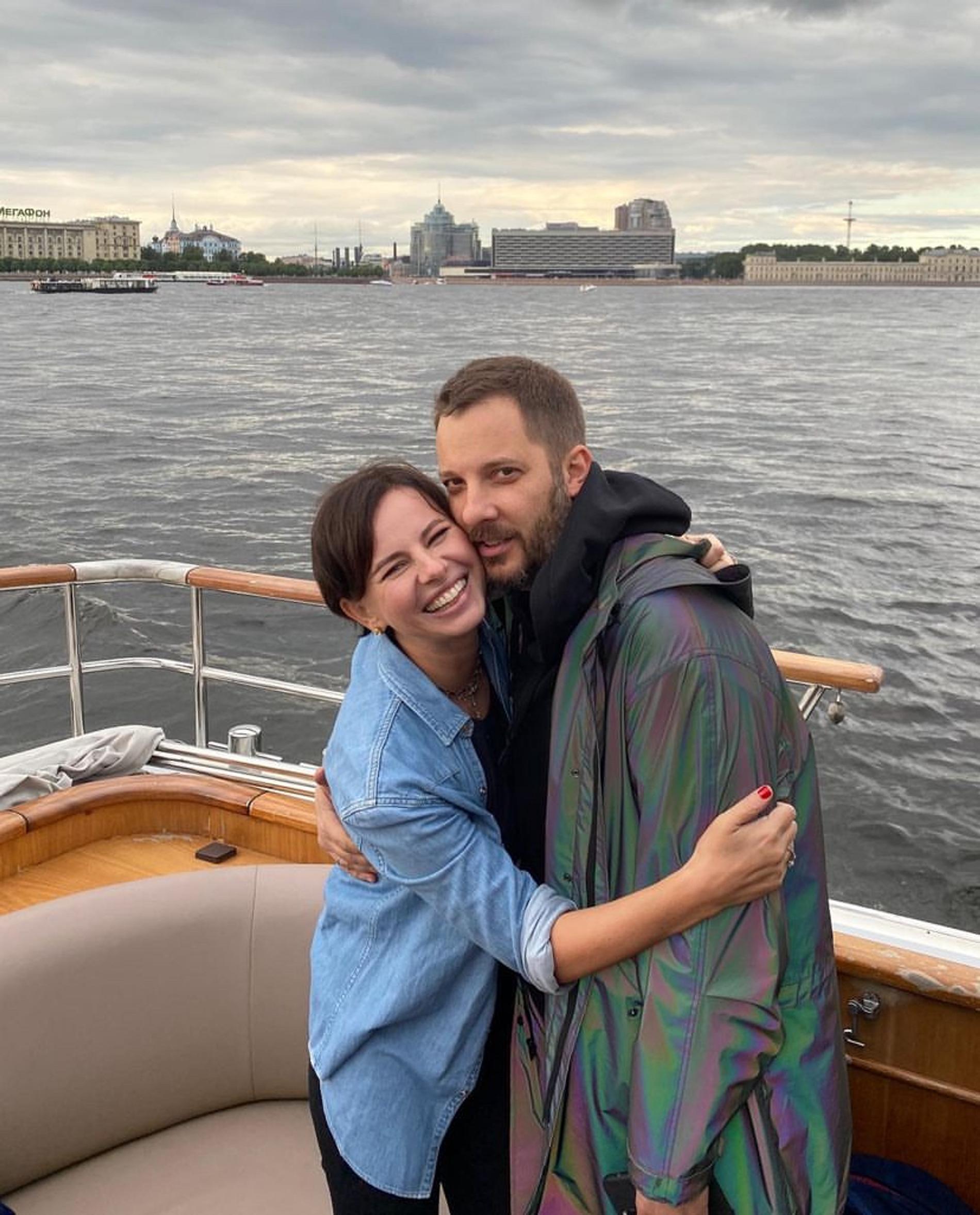 Оксана Лаврентьева и Александр Цыпкин. Фото: Инстаграм (запрещен в РФ) @dialogiskotikom
