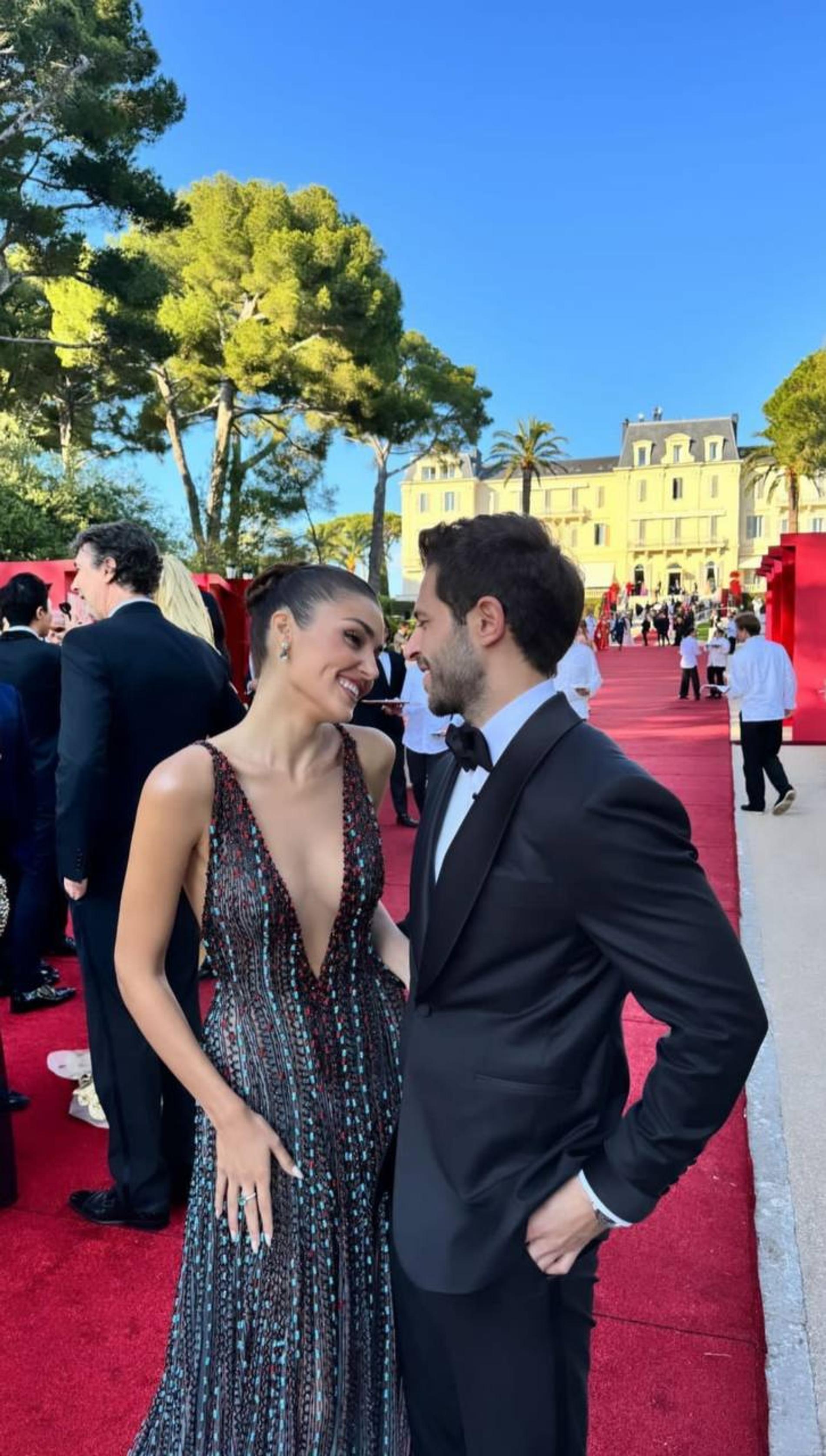 Ханде Эрчел и Хакан Сабанджи. Фото: Инстаграм* @handemiyy