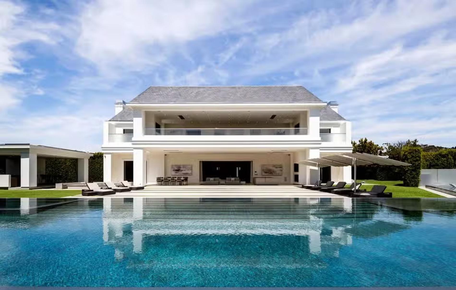 Выставленный на продажу особняк Дженнифер и Бена. Фото: Press shot