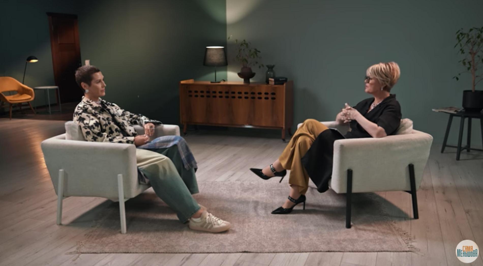 Юлия Меньшова и Ирина Горбачева. Фото: YouTube / «Сама Меньшова»