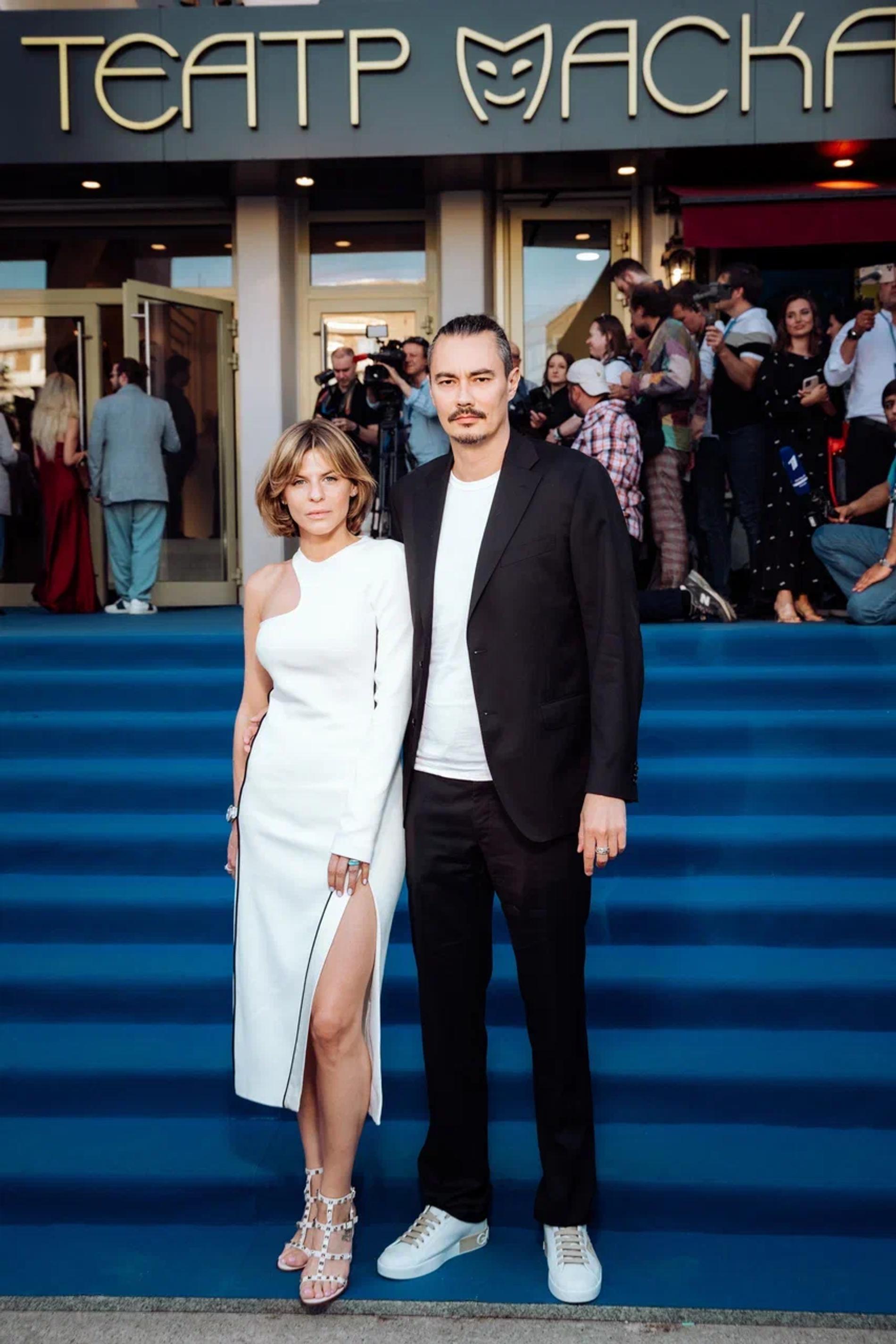 Жора Крыжовников с супругой. Фото: пресс-служба