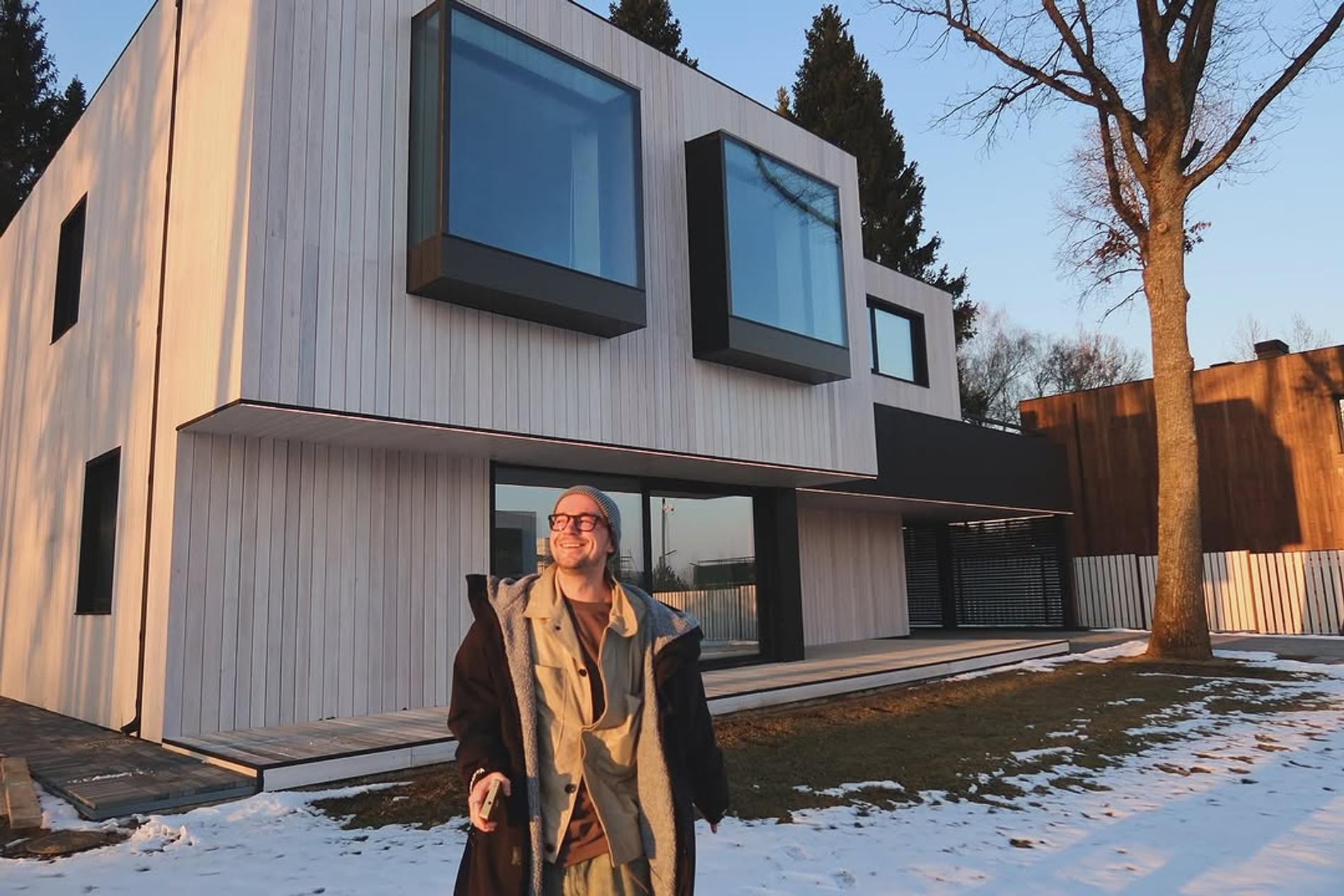 Фото: Инстаграм* @actorsashapetrov