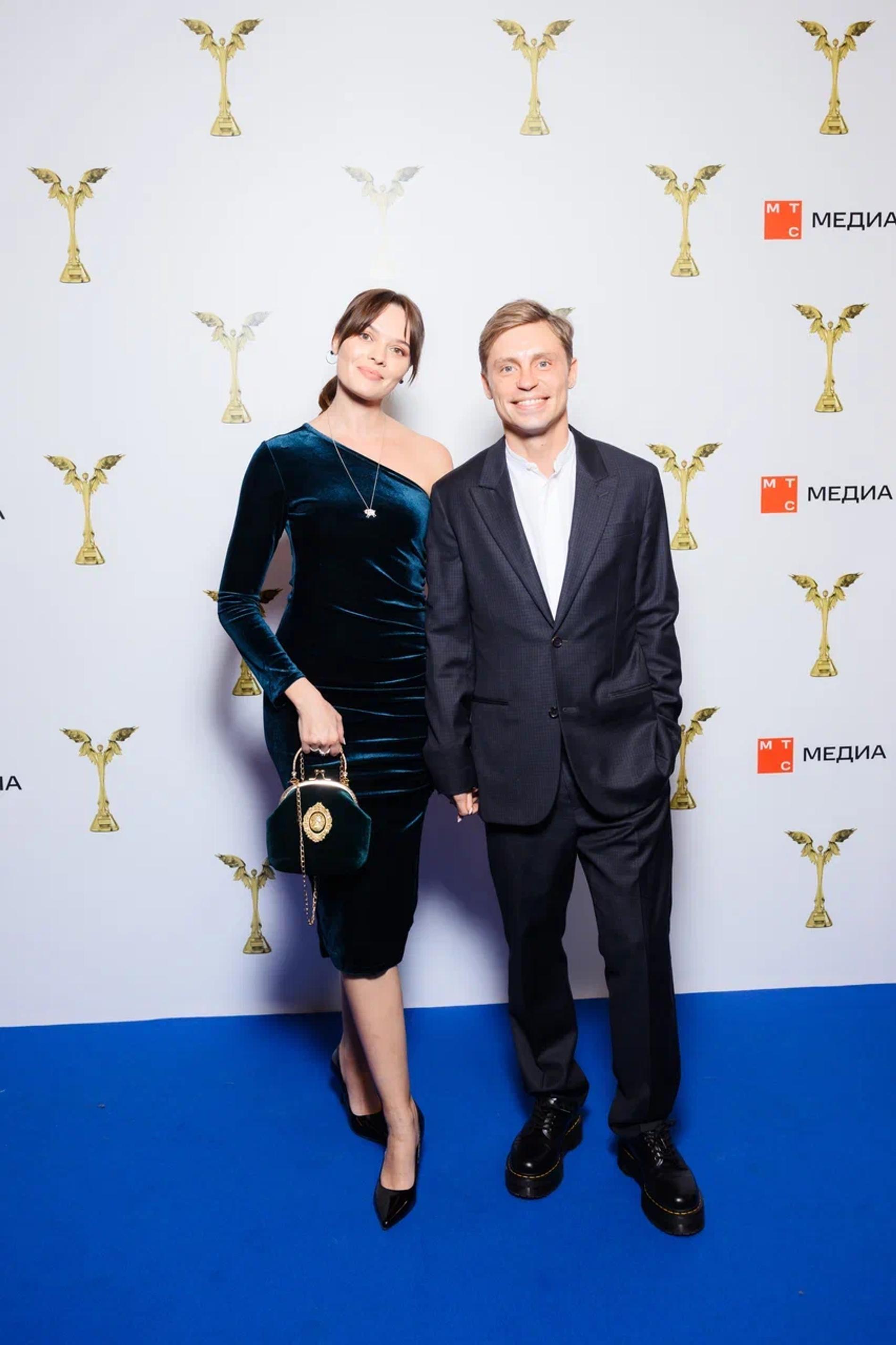 Александр Головин с супругой Александрой Поповой. Фото: пресс-служба