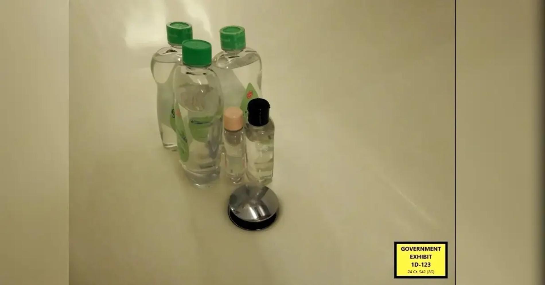 Обнаруженное в ходе обысков у P. Diddy детское масло. Фото: RadarOnline