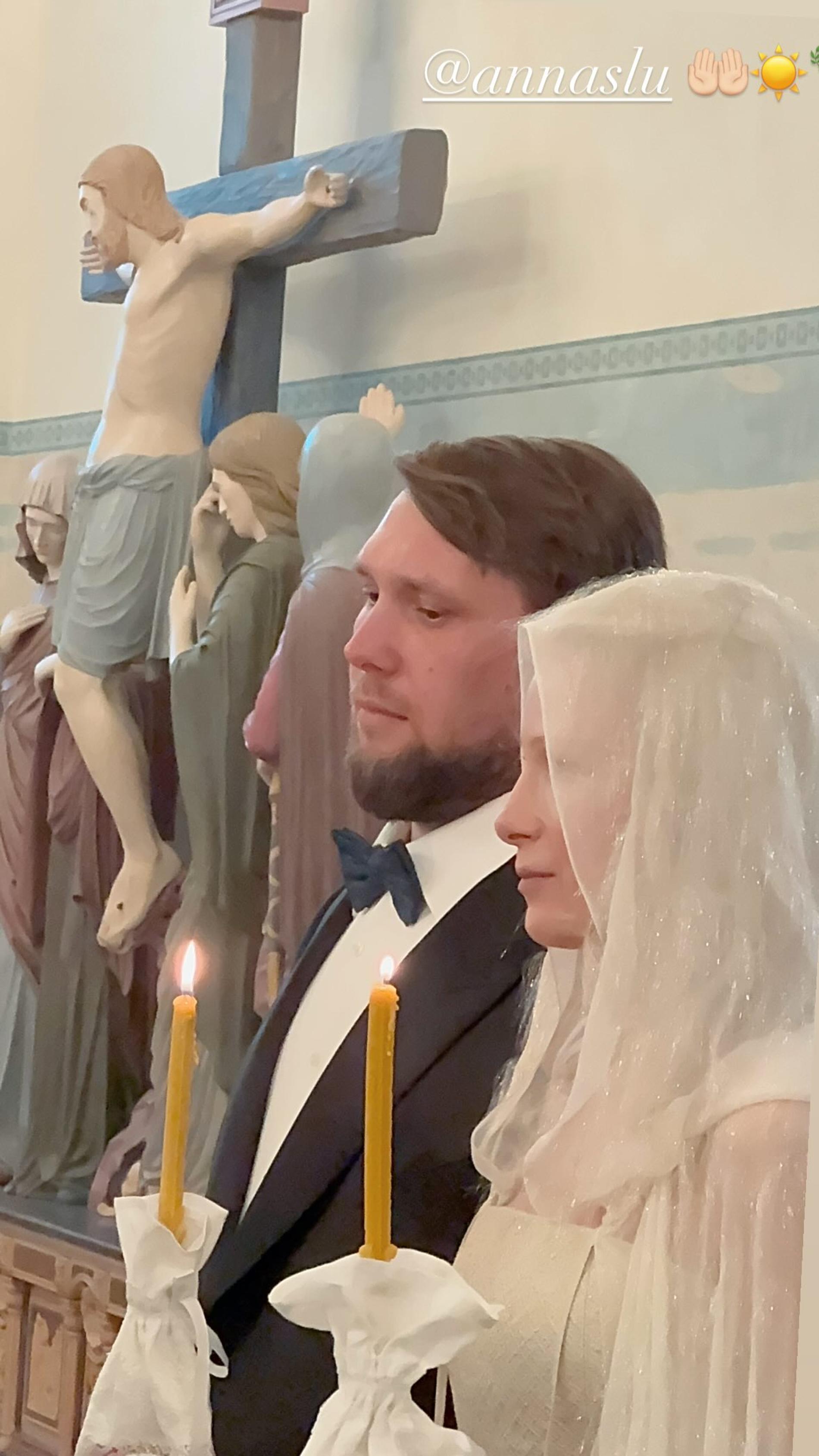 Венчание Анны Слю. Фото: Инстаграм (запрещён в РФ) @tsyganovpictures