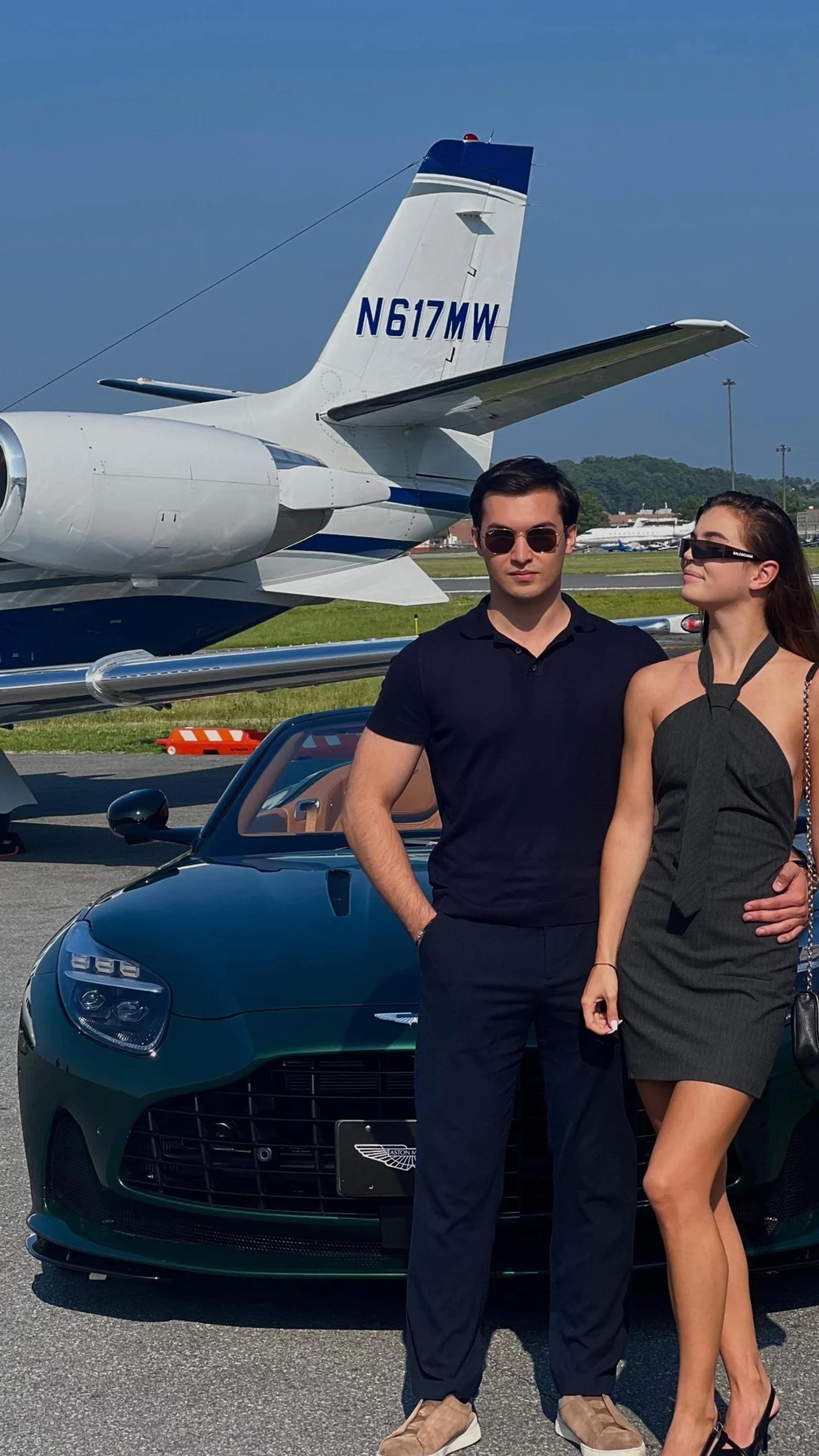 Дочь Анны Седоковой Алина Белькевич со спутником. Фото: Инстаграм (запрещён в РФ) @alinabelkevia