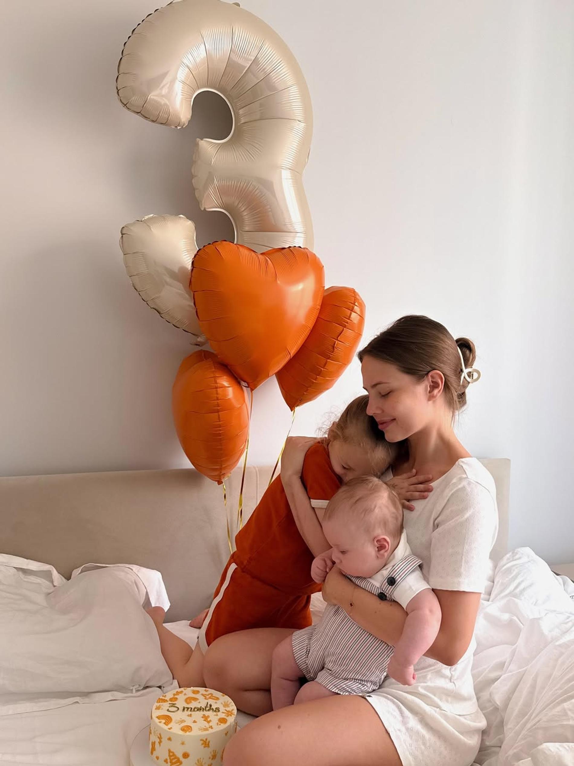 Лиана Шульгина с дочерью и сыном. Фото: Инстаграм* @lianashulginaa