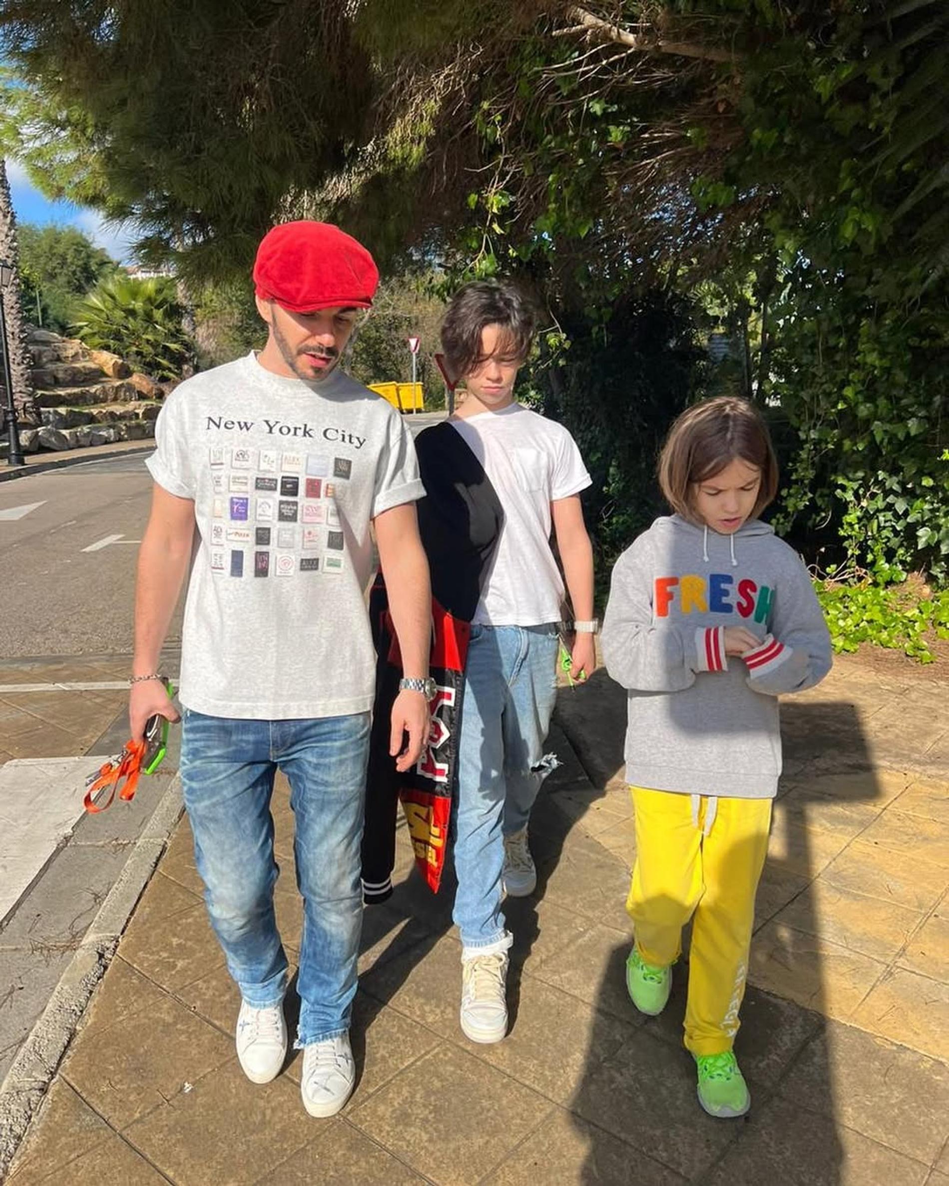 Тимур Родригез с сыновьями. Фото: Инстаграм (запрещён в РФ) @trodriguezzz